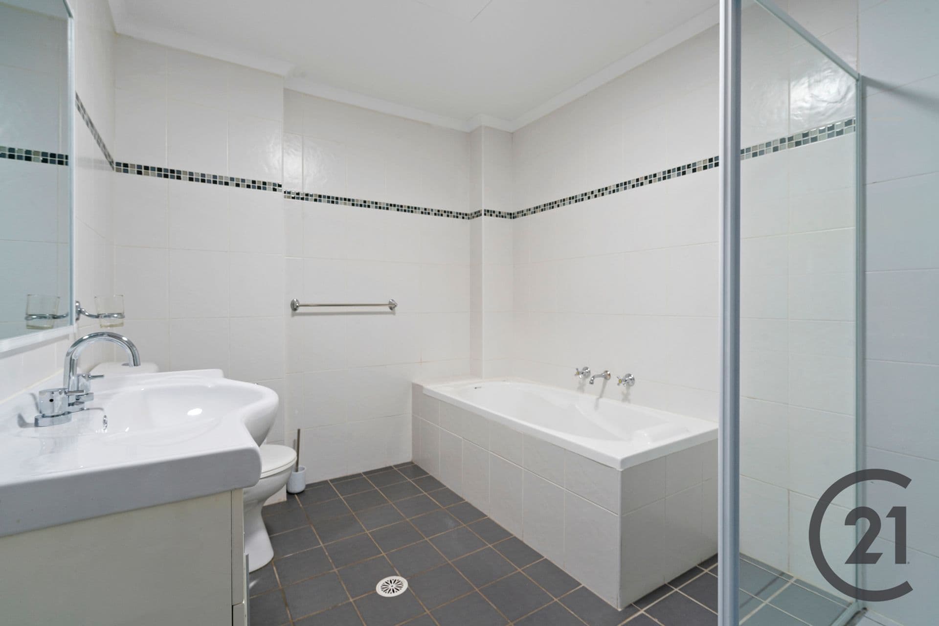 Shop 19-22/297-327 Macquarie Street, Liverpool, NSW, 2170, Warwick Farm - Thumbnail 4