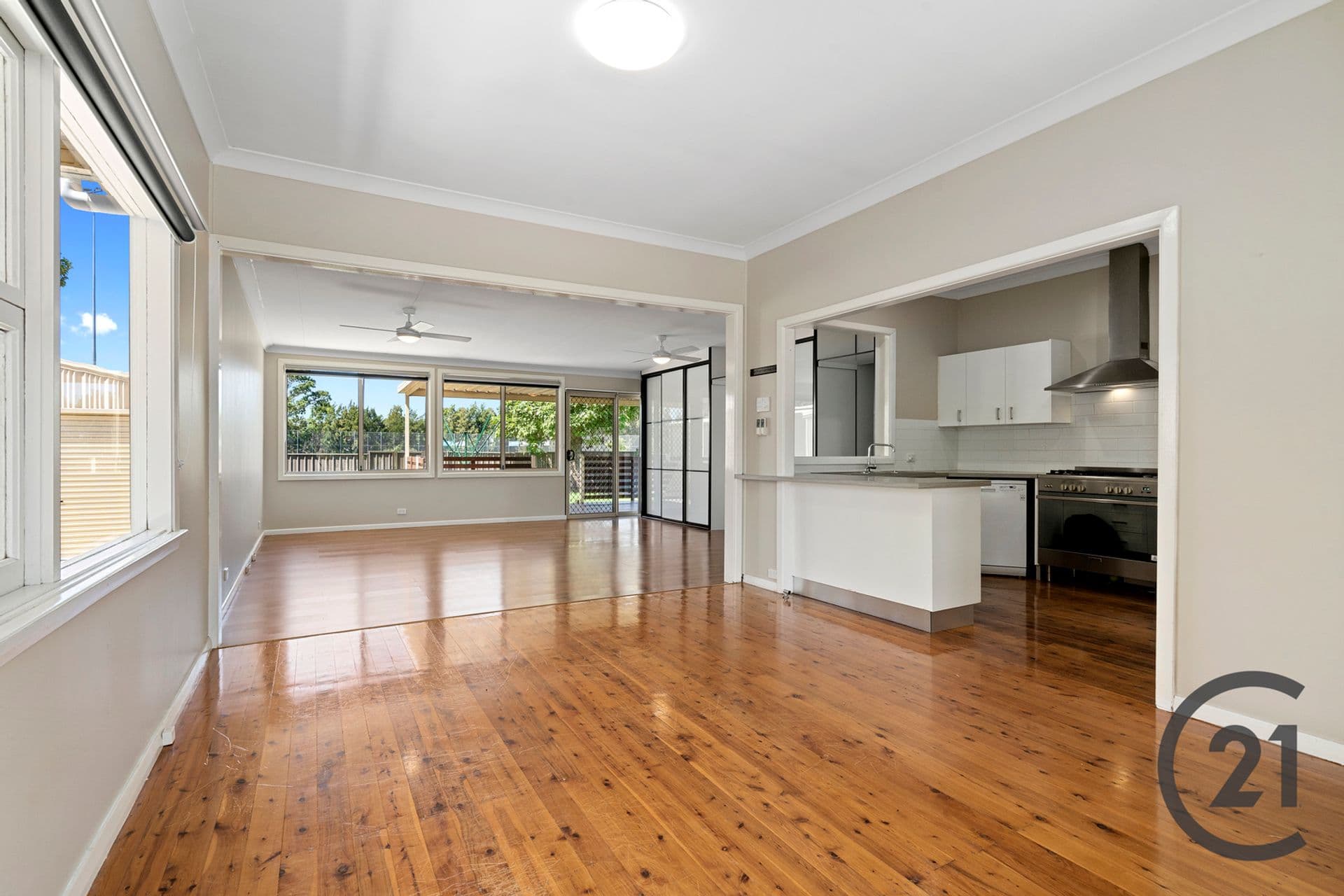 15 Weir Crescent, Lurnea, NSW, 2170, Lurnea - Thumbnail 3