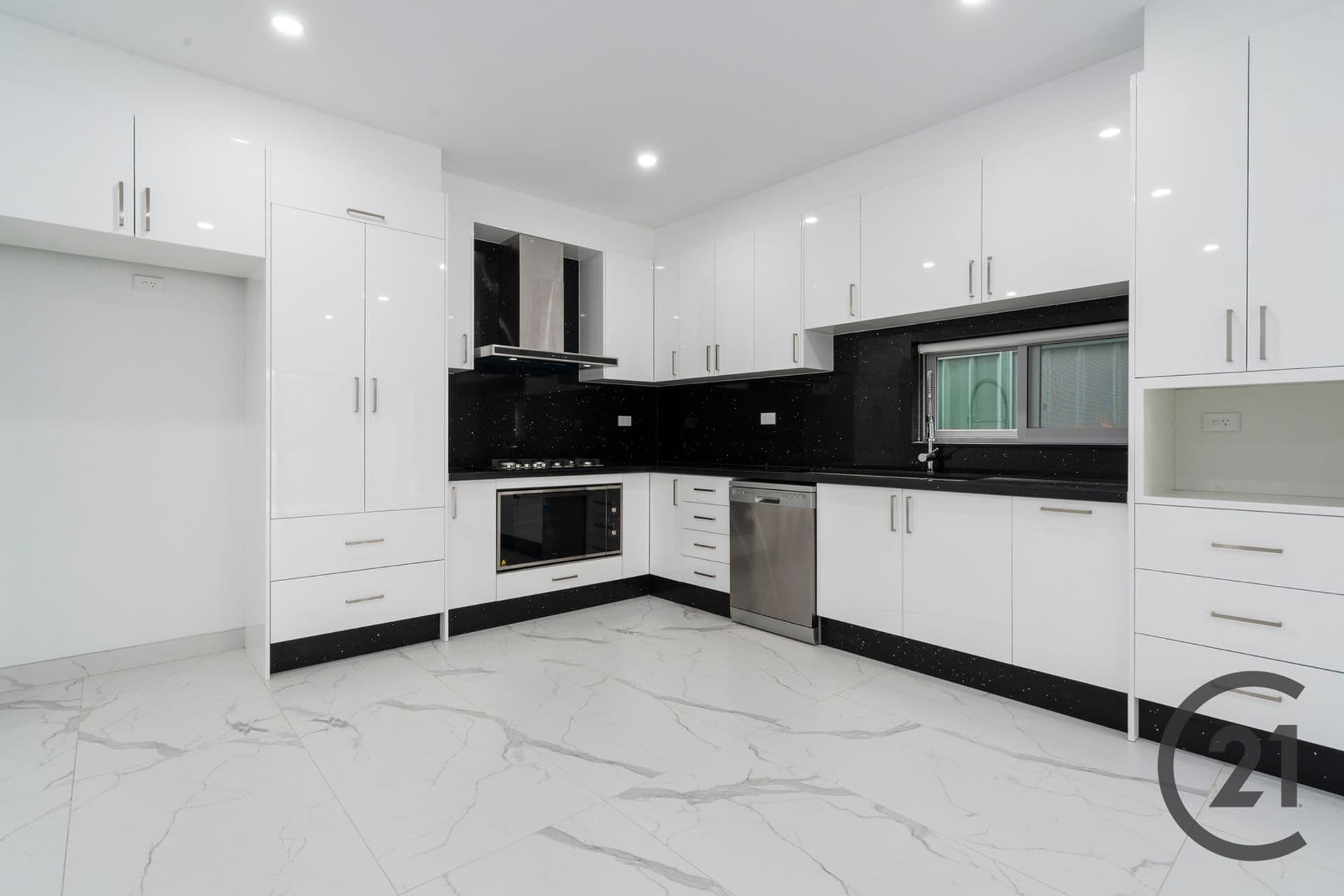 10 C Chrysanthemum Ave, Lurnea, NSW, 2170, Lurnea - Thumbnail 5