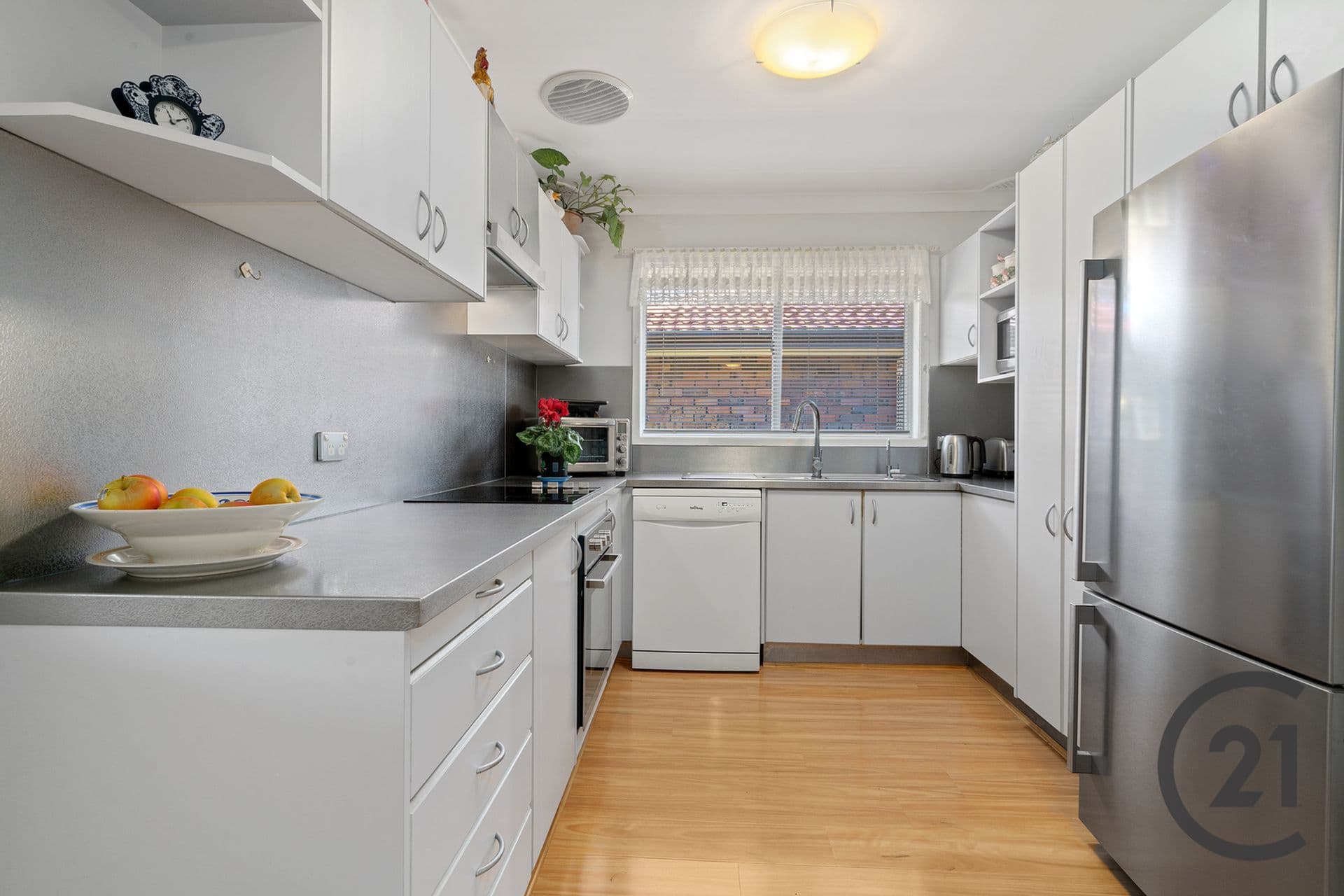 46 Hillview Parade, Lurnea, NSW, 2170, Lurnea - Thumbnail 3