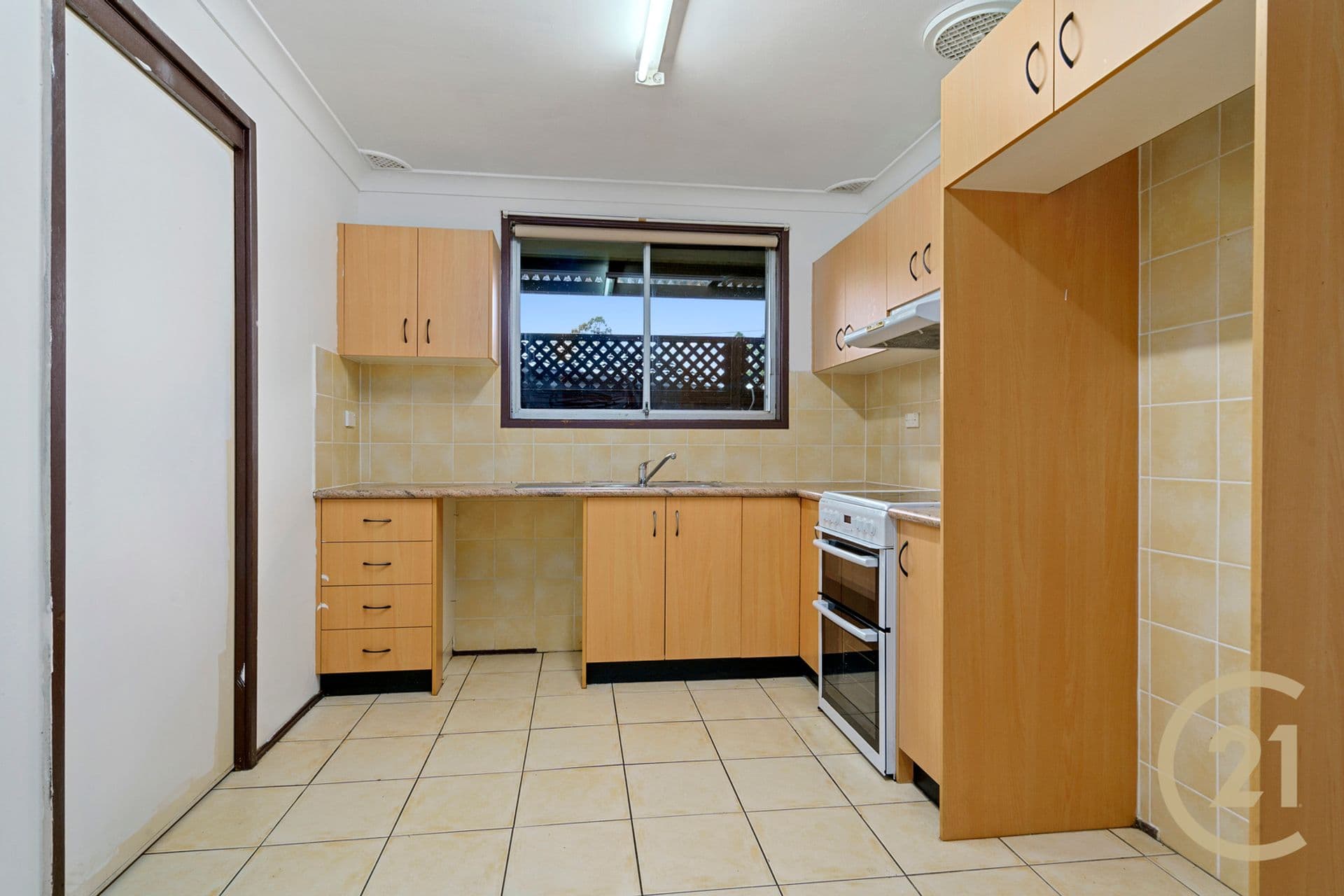 118 Melbourne Road, St Johns Park, NSW, 2176, St Johns Park - Thumbnail 4