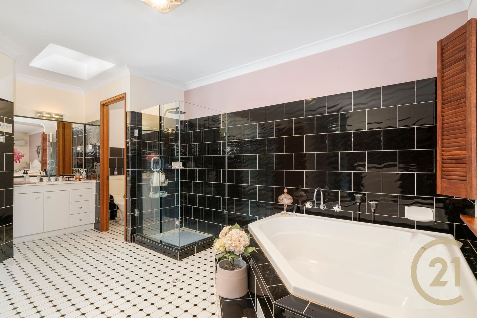 15 Warrego Court, Wattle Grove, NSW, 2173, Wattle Grove - Thumbnail 7