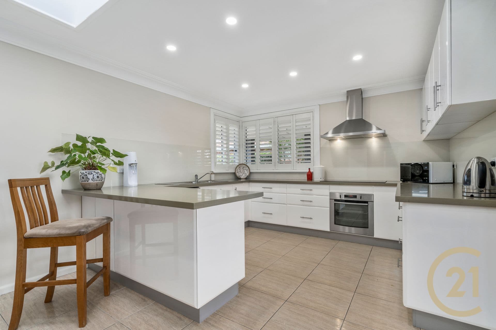 33 Edgecombe Avenue, Moorebank, NSW, 2170, Moorebank - Thumbnail 2