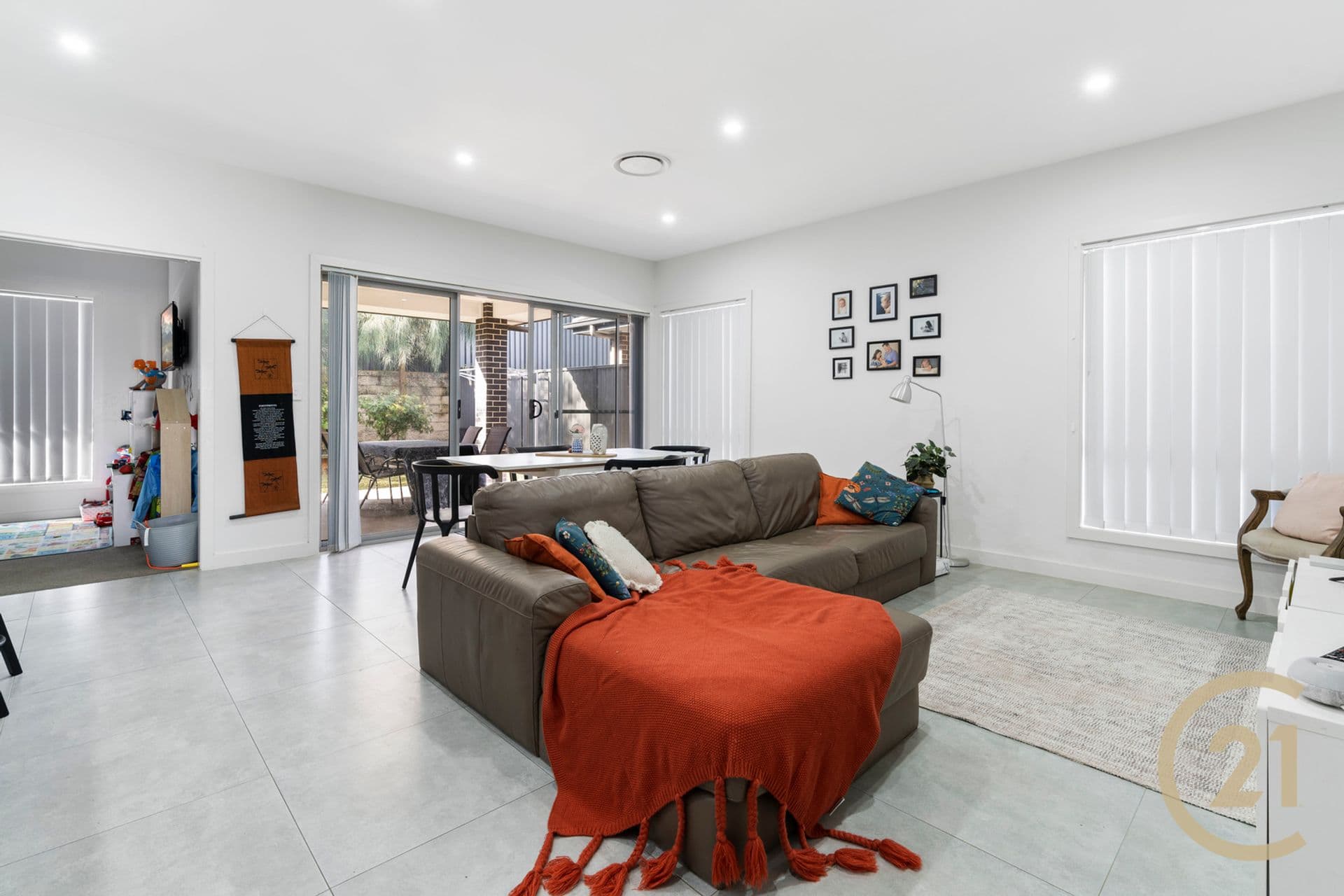 28 Hansford Street, Oran Park, NSW, 2570, Oran Park - Thumbnail 4