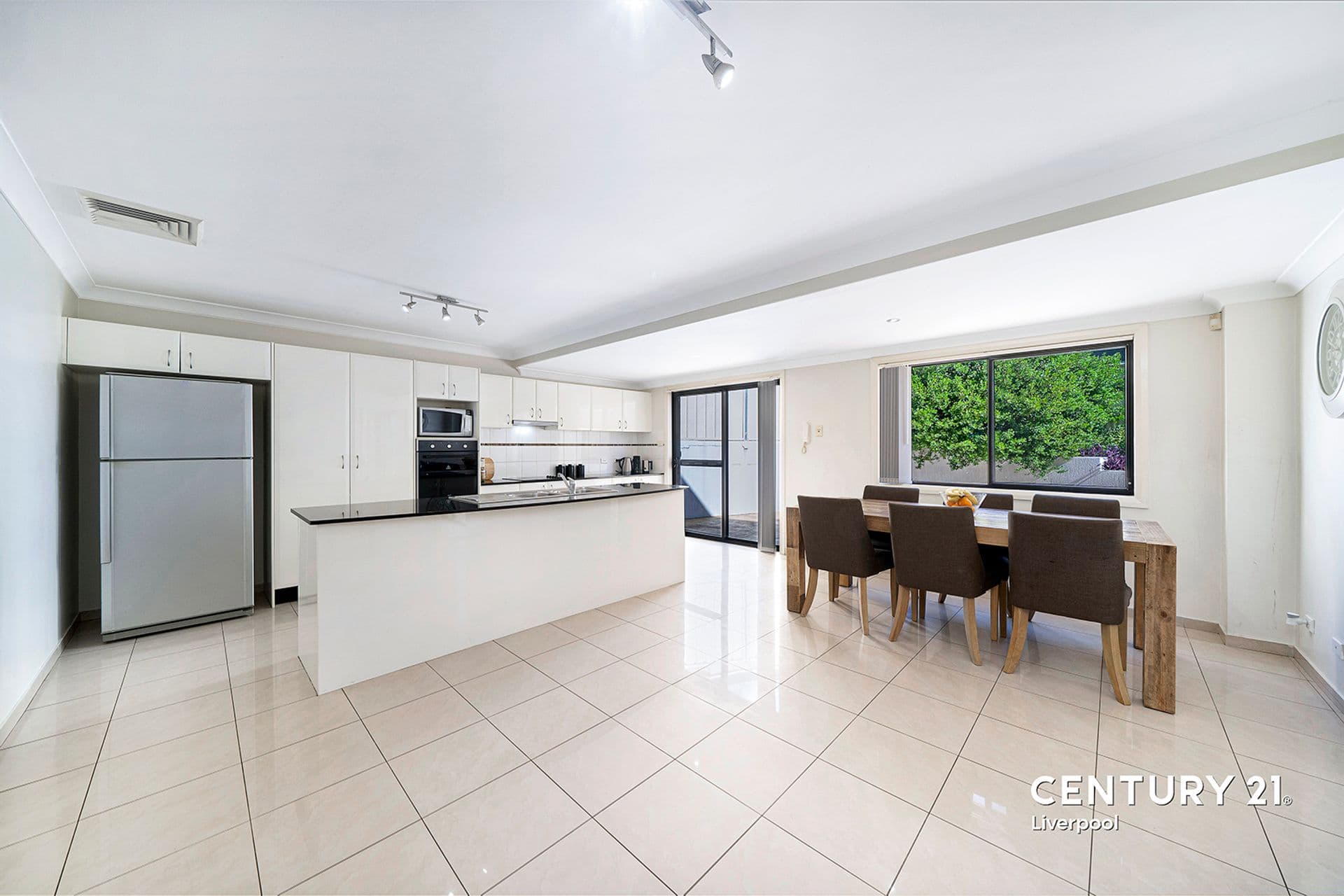 35 Flame Tree Street, Casula, NSW, 2170, Casula - Thumbnail 2