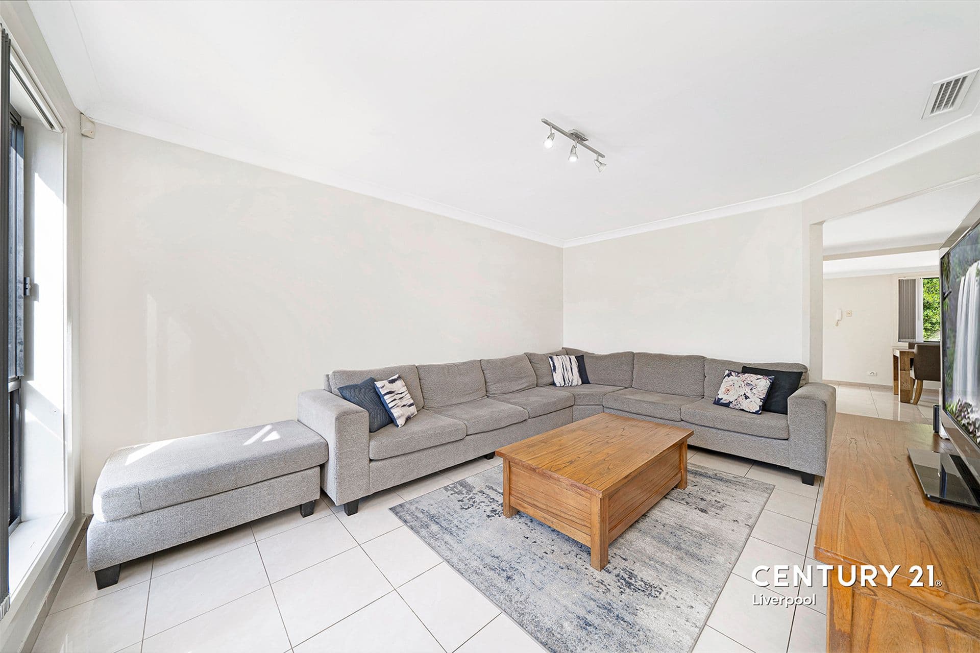 35 Flame Tree Street, Casula, NSW, 2170, Casula - Thumbnail 4