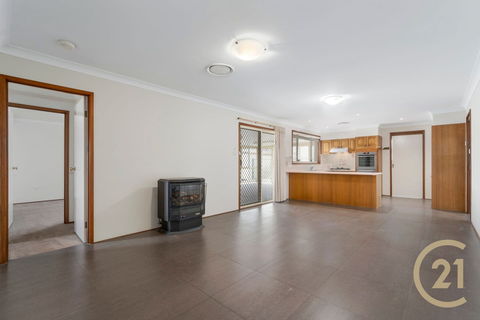 11 Glanara Court, Wattle Grove, NSW, 2173, Wattle Grove - Thumbnail 4