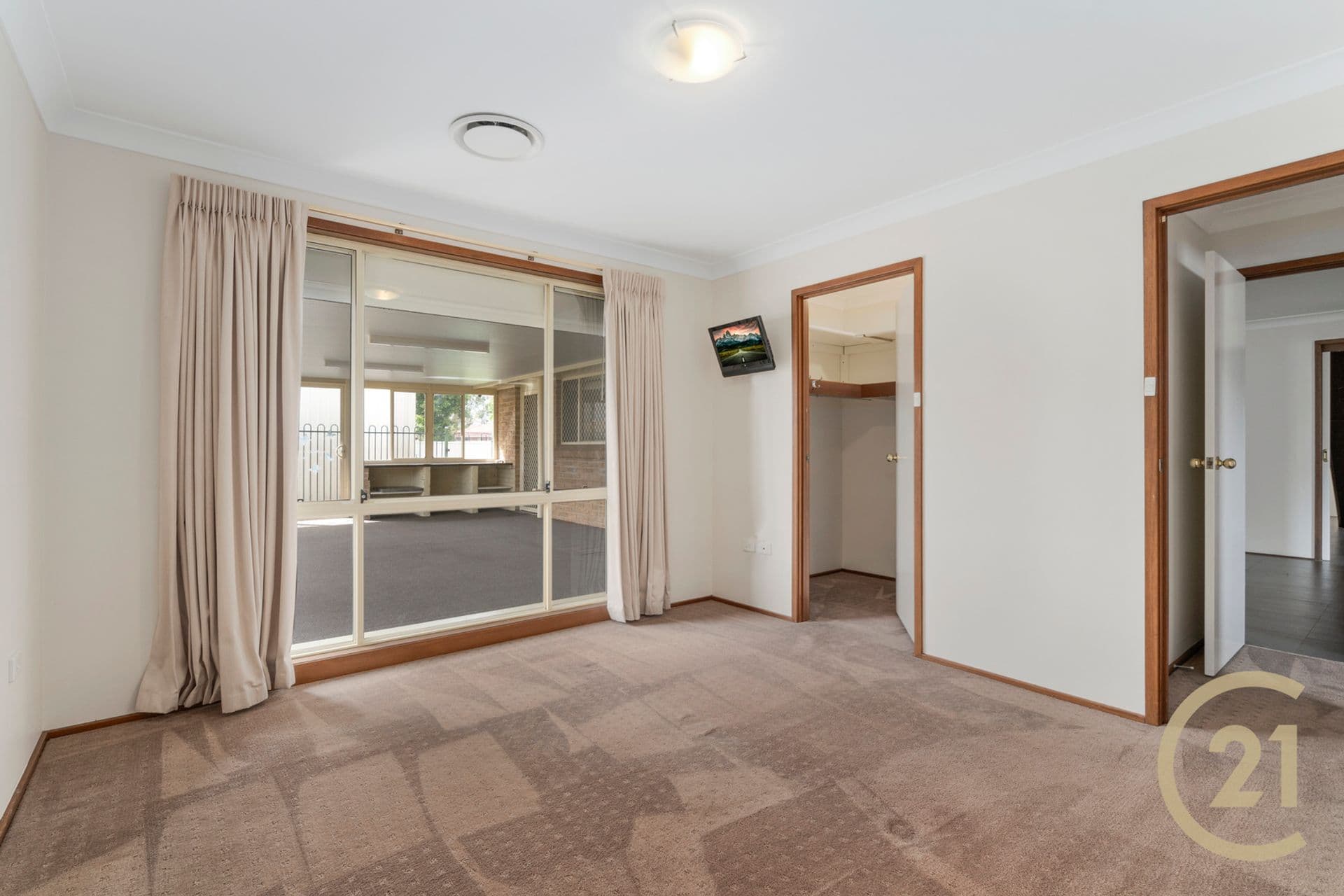 11 Glanara Court, Wattle Grove, NSW, 2173, Wattle Grove - Thumbnail 6