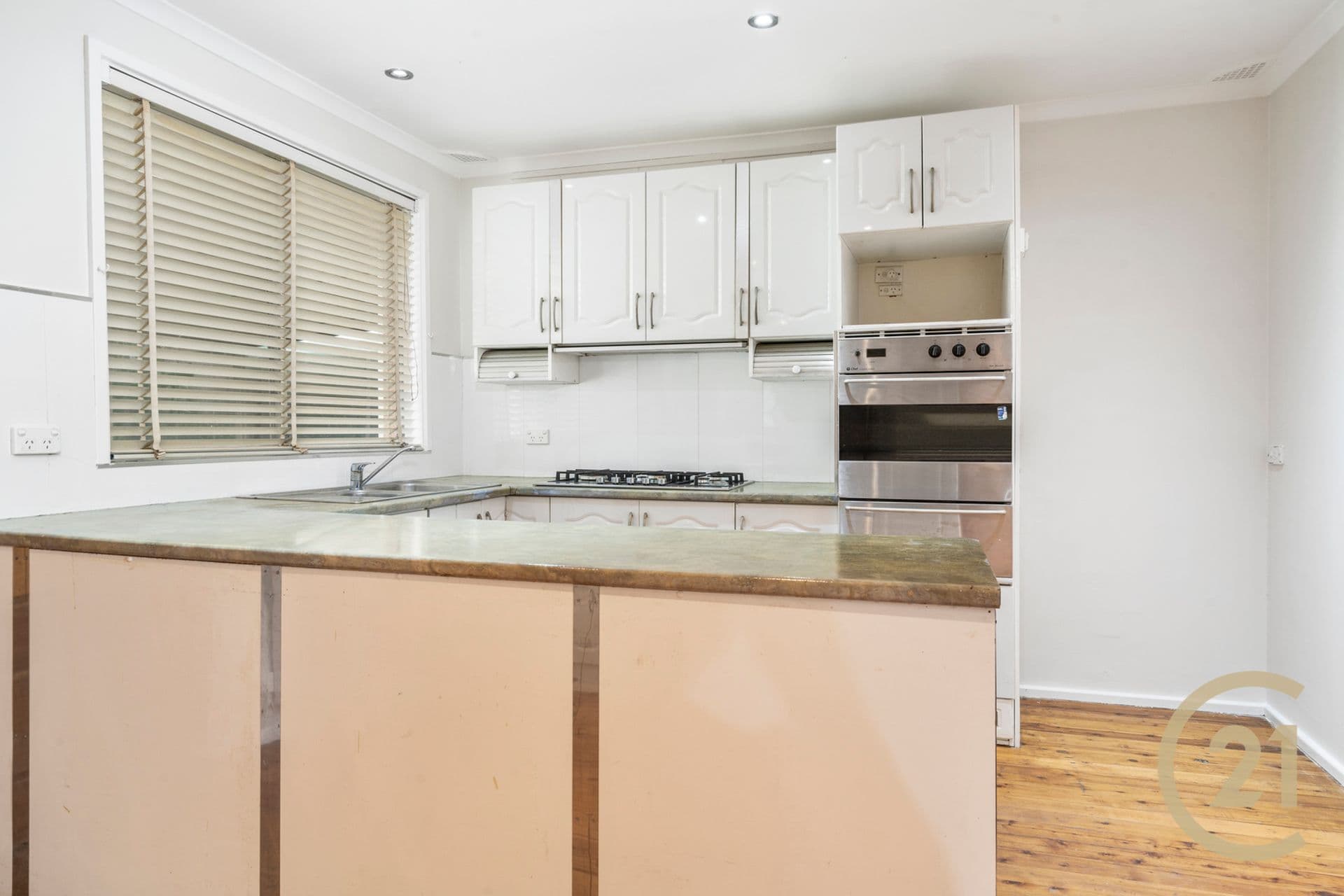10 Tantani Avenue, Green Valley, NSW, 2168, Green Valley - Thumbnail 5
