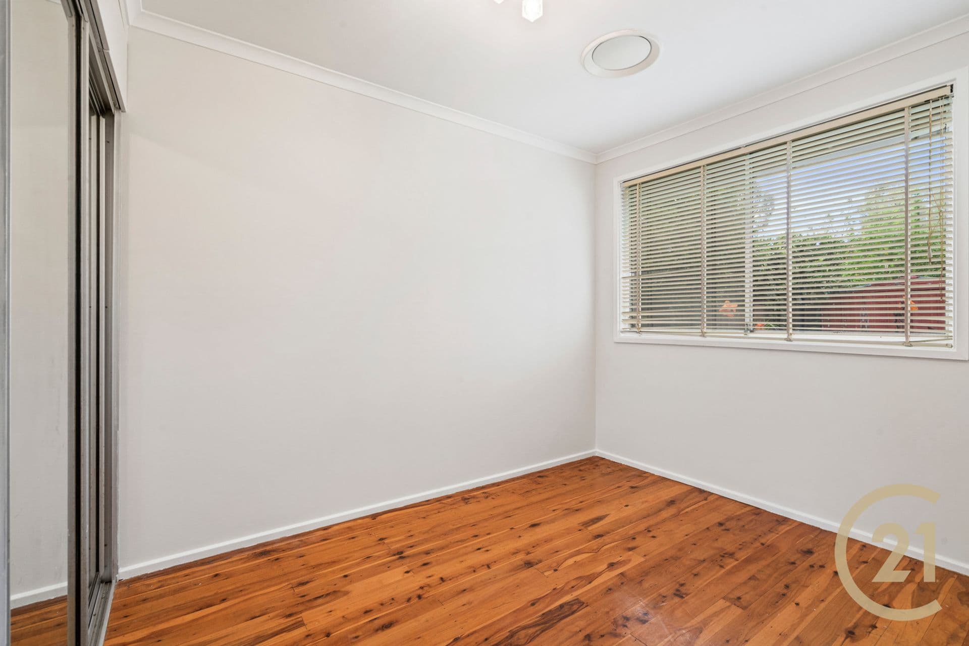 10 Tantani Avenue, Green Valley, NSW, 2168, Green Valley - Thumbnail 8