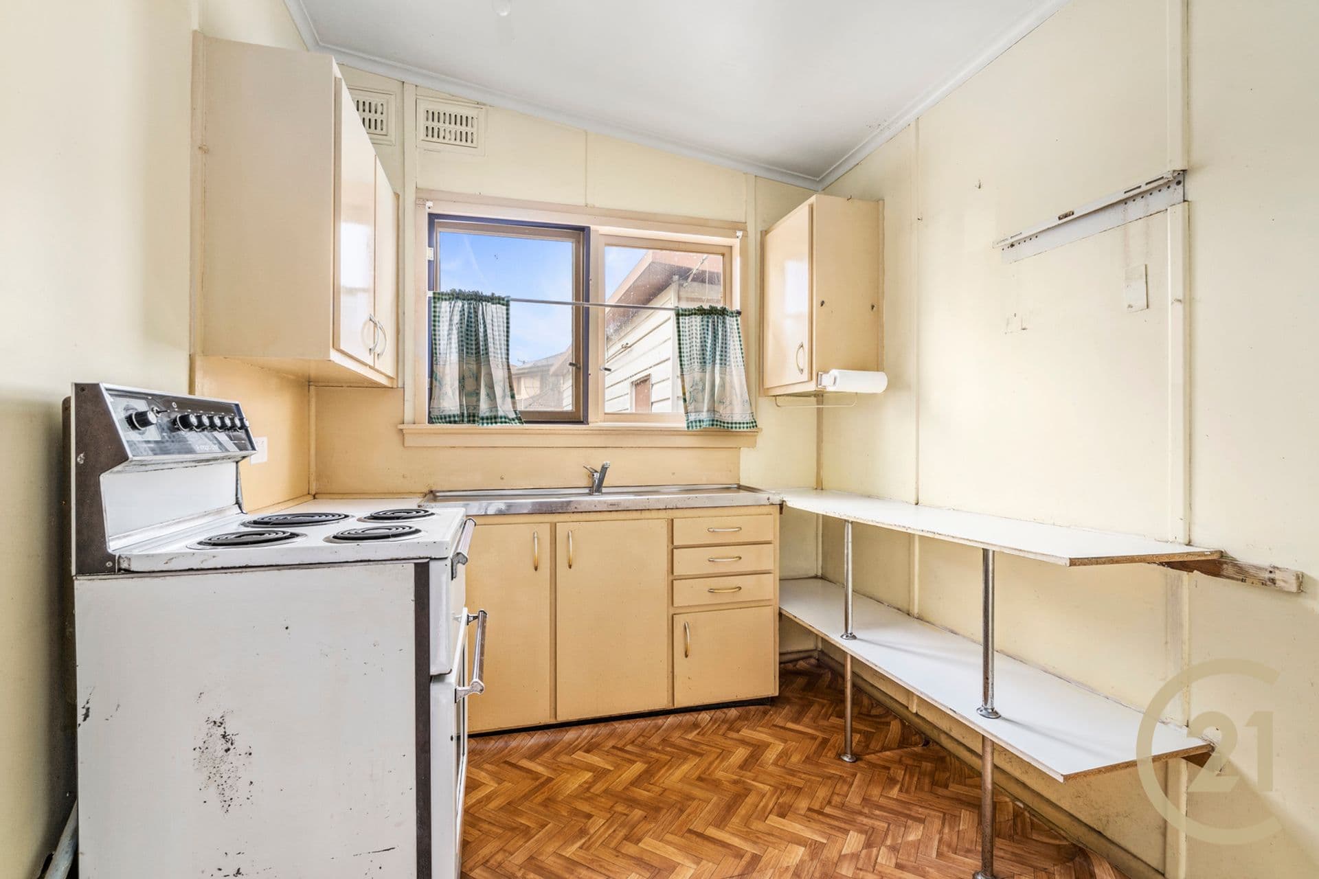 14 O'neile Crescent, Lurnea, NSW, 2170, Lurnea - Thumbnail 5