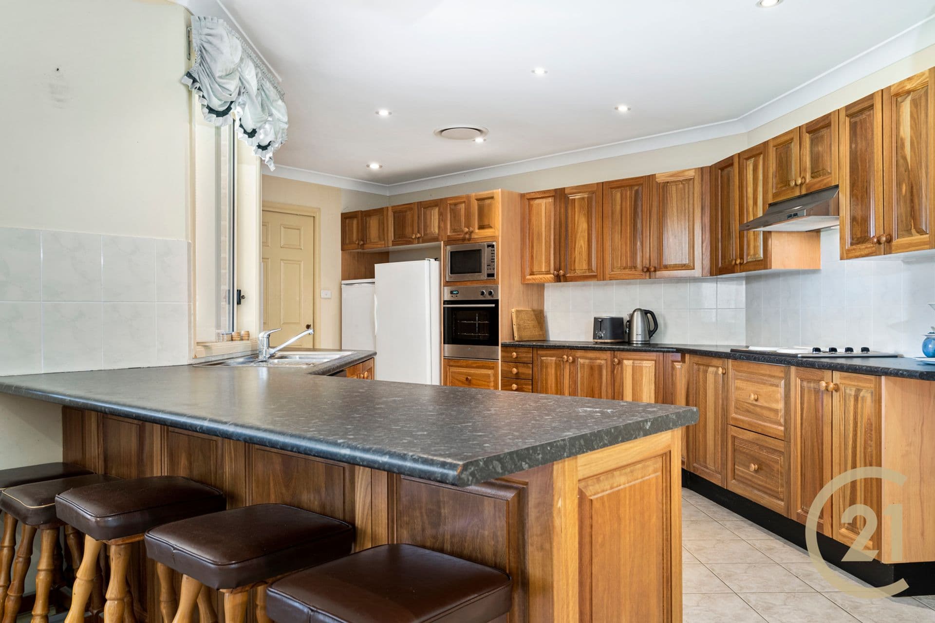 5 Yew Place, Casula, NSW, 2170, Casula - Thumbnail 7