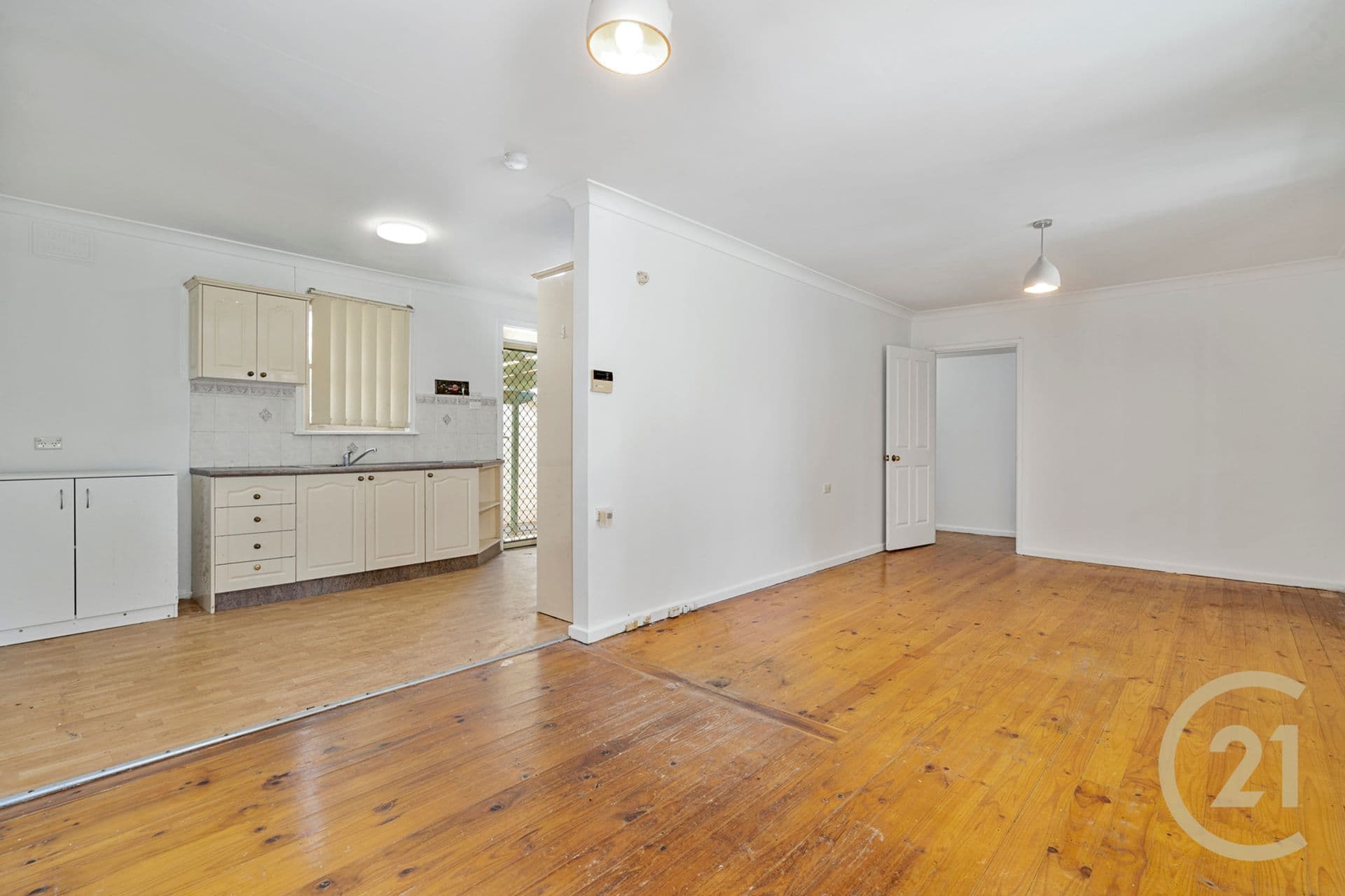 13 Isa Place, Cartwright, NSW, 2168, Cartwright - Thumbnail 3