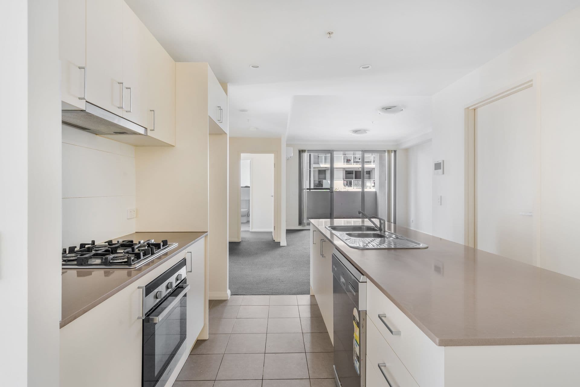 63/1 Browne Parade, Warwick Farm, NSW, 2170, Warwick Farm - Thumbnail 2