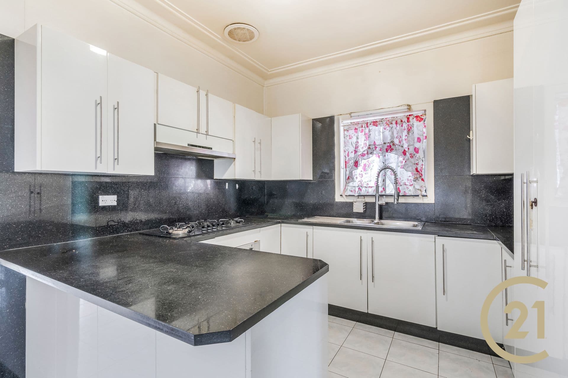 21 Smith Crescent, Liverpool, NSW, 2170, Liverpool - Thumbnail 4