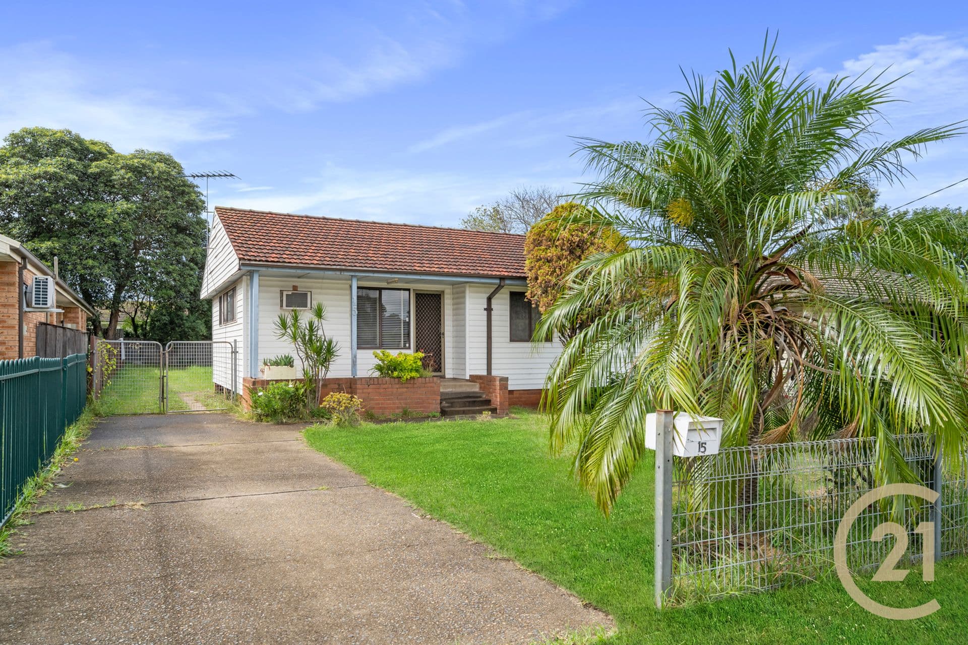 15 Heckenberg Avenue, Sadleir, NSW, 2168, Sadleir - Image 1