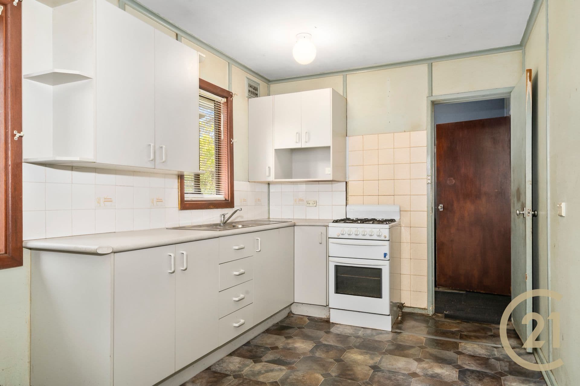 15 Heckenberg Avenue, Sadleir, NSW, 2168, Sadleir - Thumbnail 6