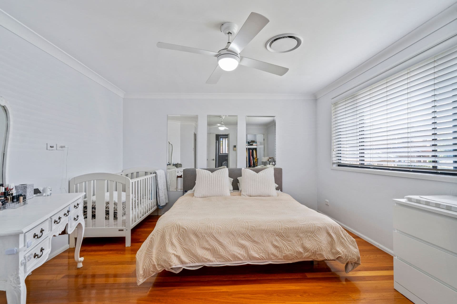 8 Lazio Place, Prestons, NSW, 2170, Prestons - Thumbnail 7