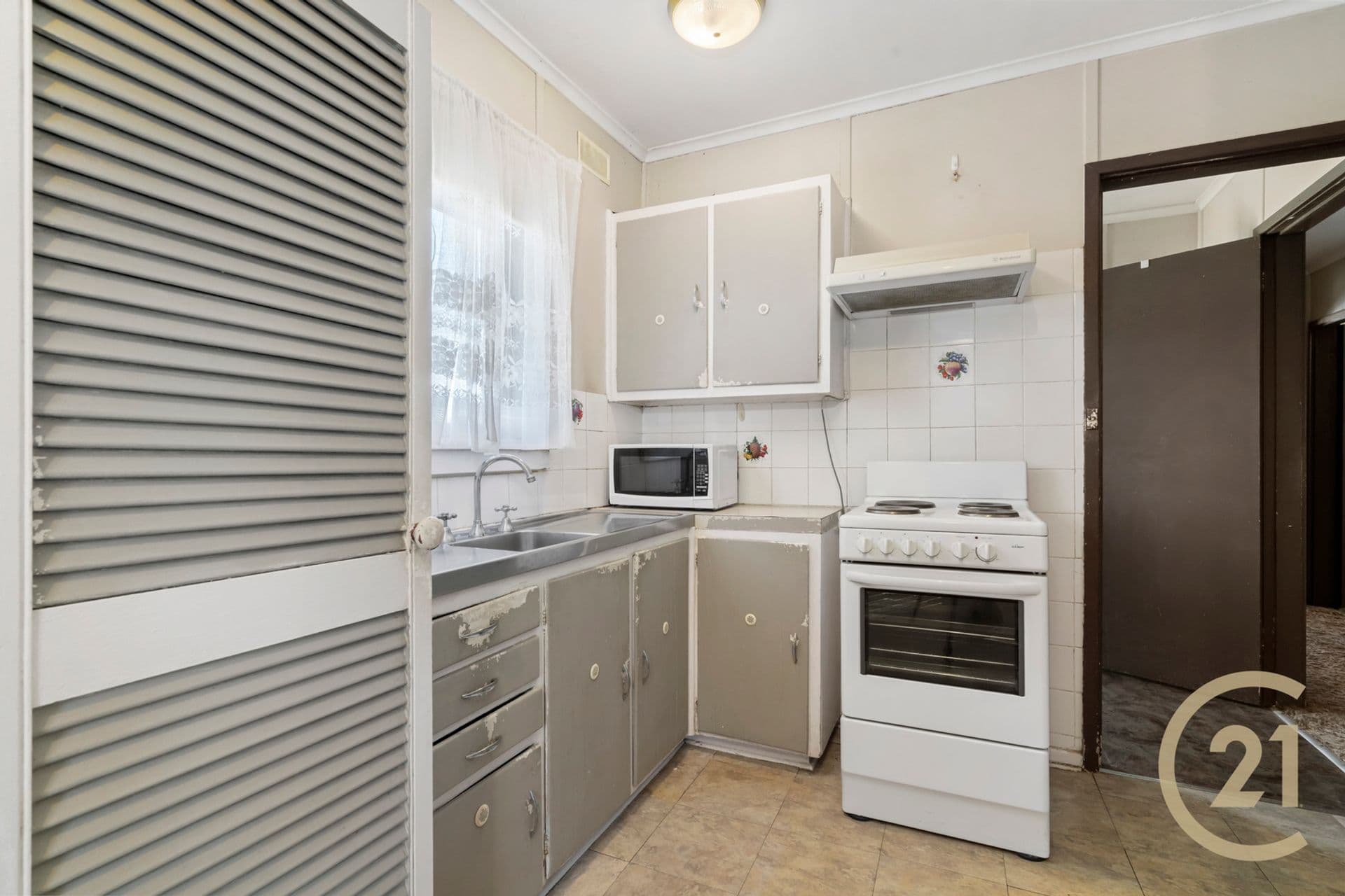 4 Brain Avenue, Lurnea, NSW, 2170, Lurnea - Thumbnail 5
