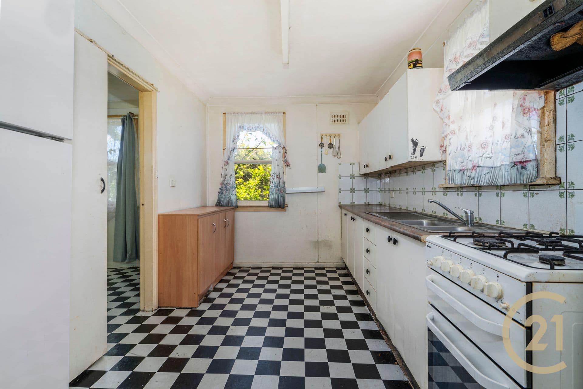 22 Devlin Street, Ashcroft, NSW, 2168, Ashcroft - Thumbnail 6