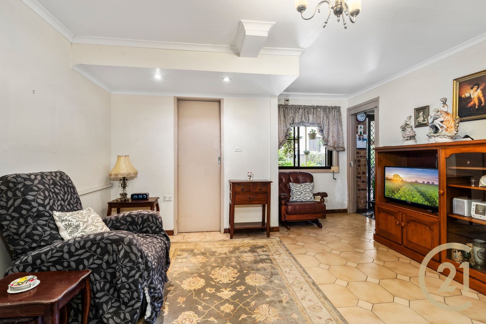 26 Glen Davis Avenue, Bossley Park, NSW, 2176, Bossley Park - Thumbnail 3