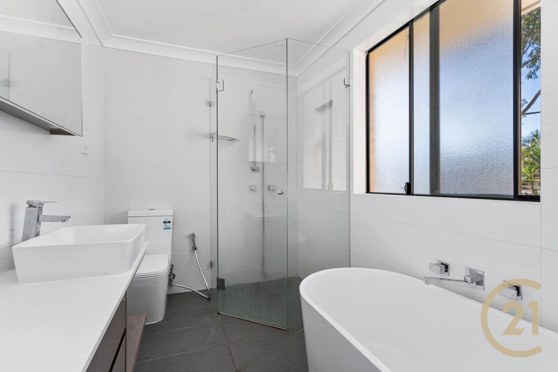 2B Harraden Drive, West Hoxton, NSW, 2171, West Hoxton - Thumbnail 8