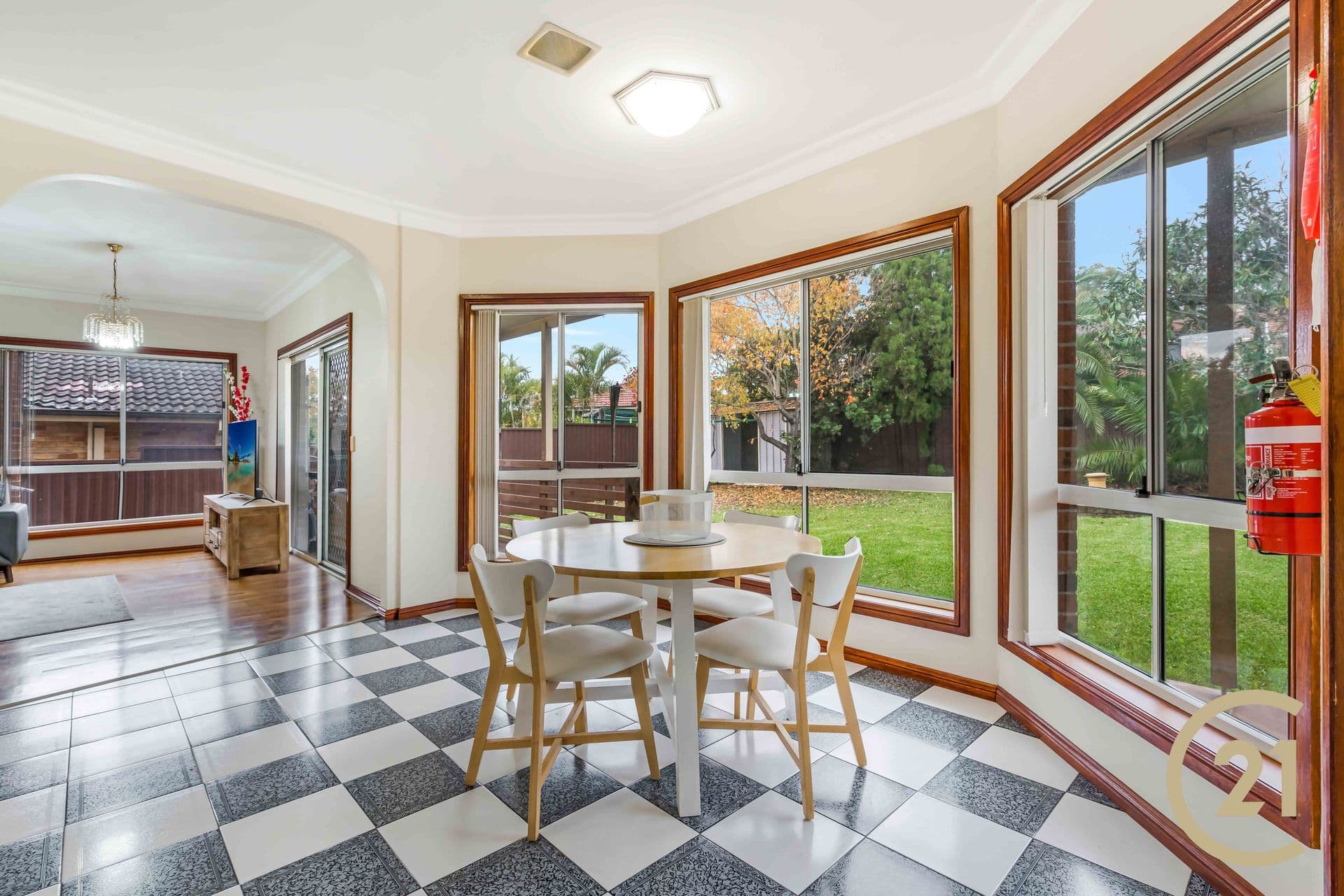 20 Ingham Drive, Casula, NSW, 2170, Casula - Thumbnail 5