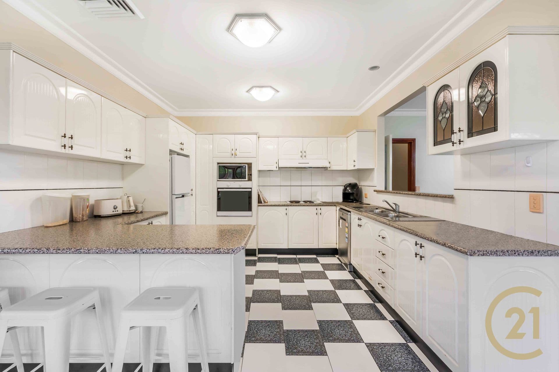20 Ingham Drive, Casula, NSW, 2170, Casula - Thumbnail 3