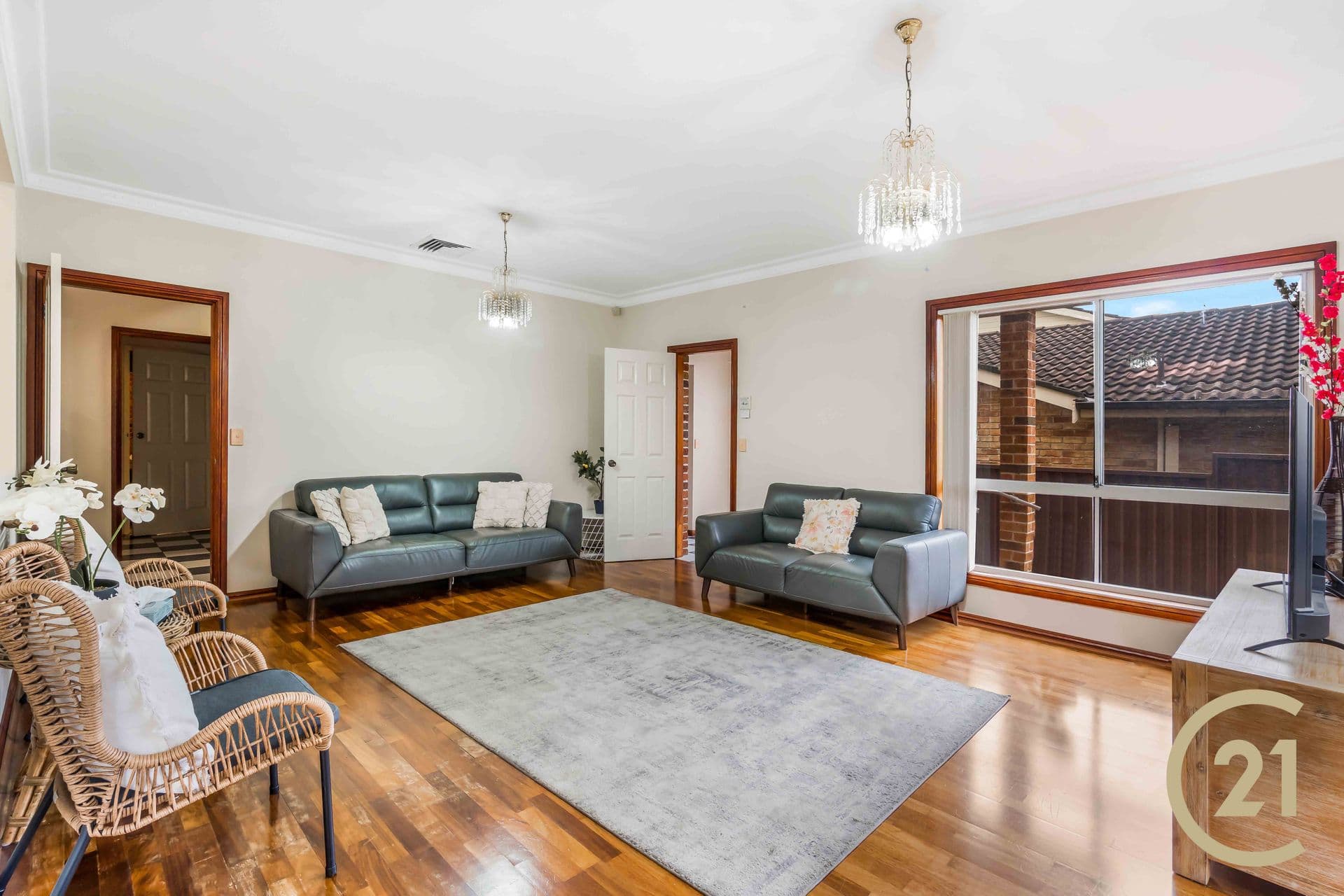 20 Ingham Drive, Casula, NSW, 2170, Casula - Thumbnail 7