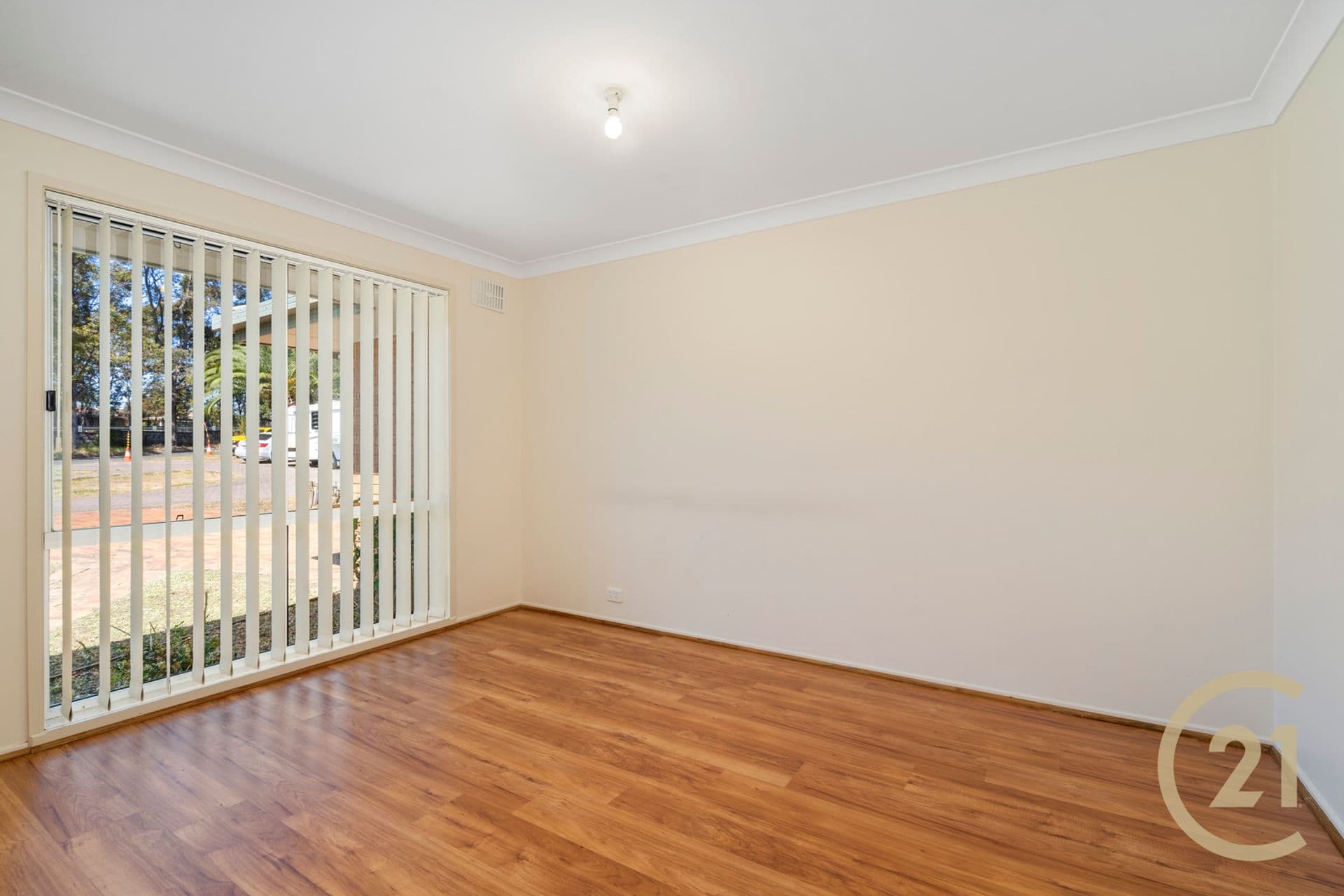 10 Naretha Lane, Green Valley, NSW, 2168, Green Valley - Thumbnail 5