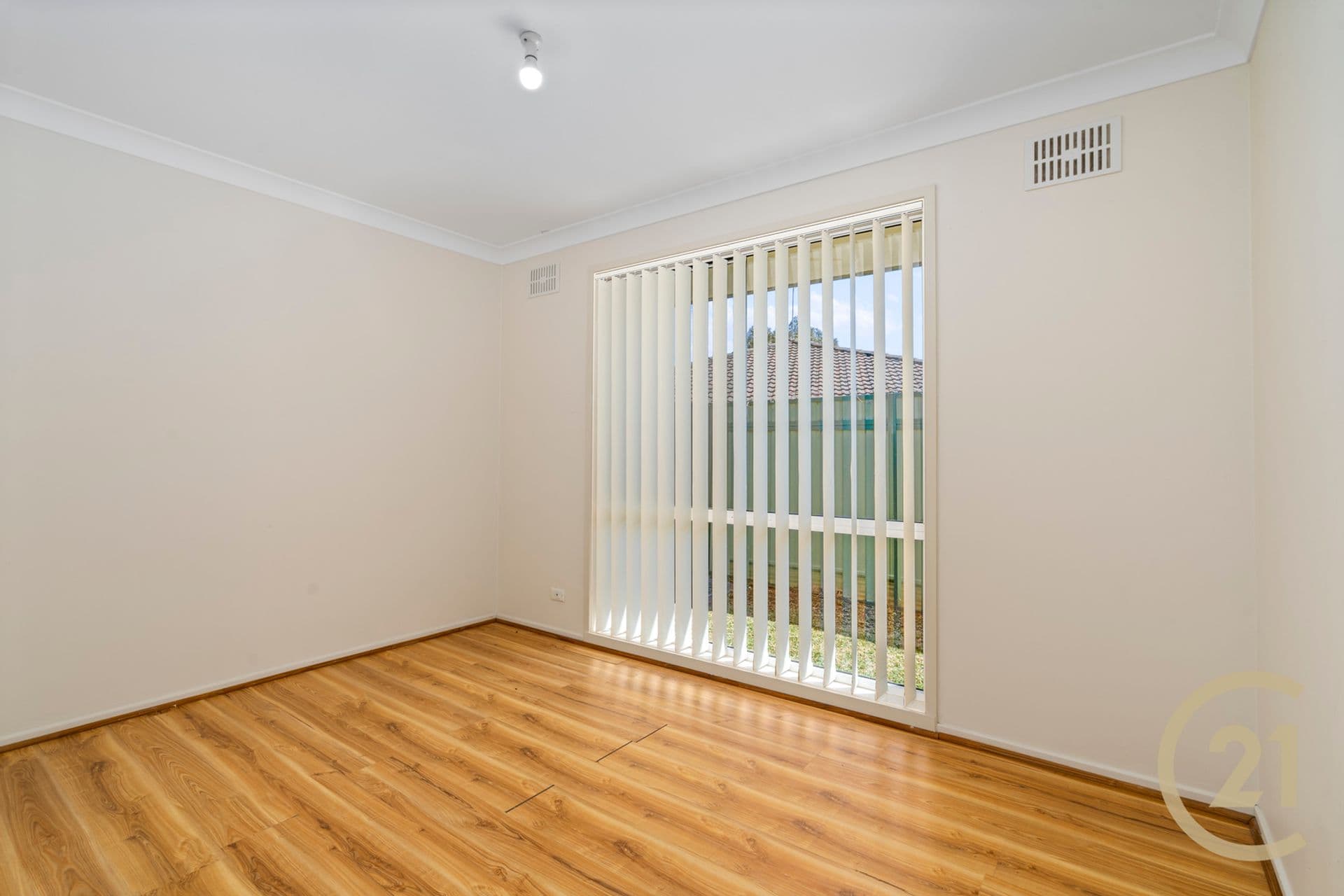 10 Naretha Lane, Green Valley, NSW, 2168, Green Valley - Thumbnail 7