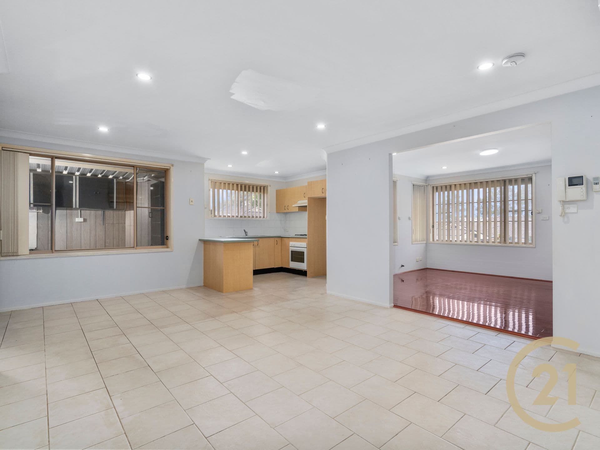 7 Ridgeway Close, West Hoxton, NSW, 2171, West Hoxton - Thumbnail 3