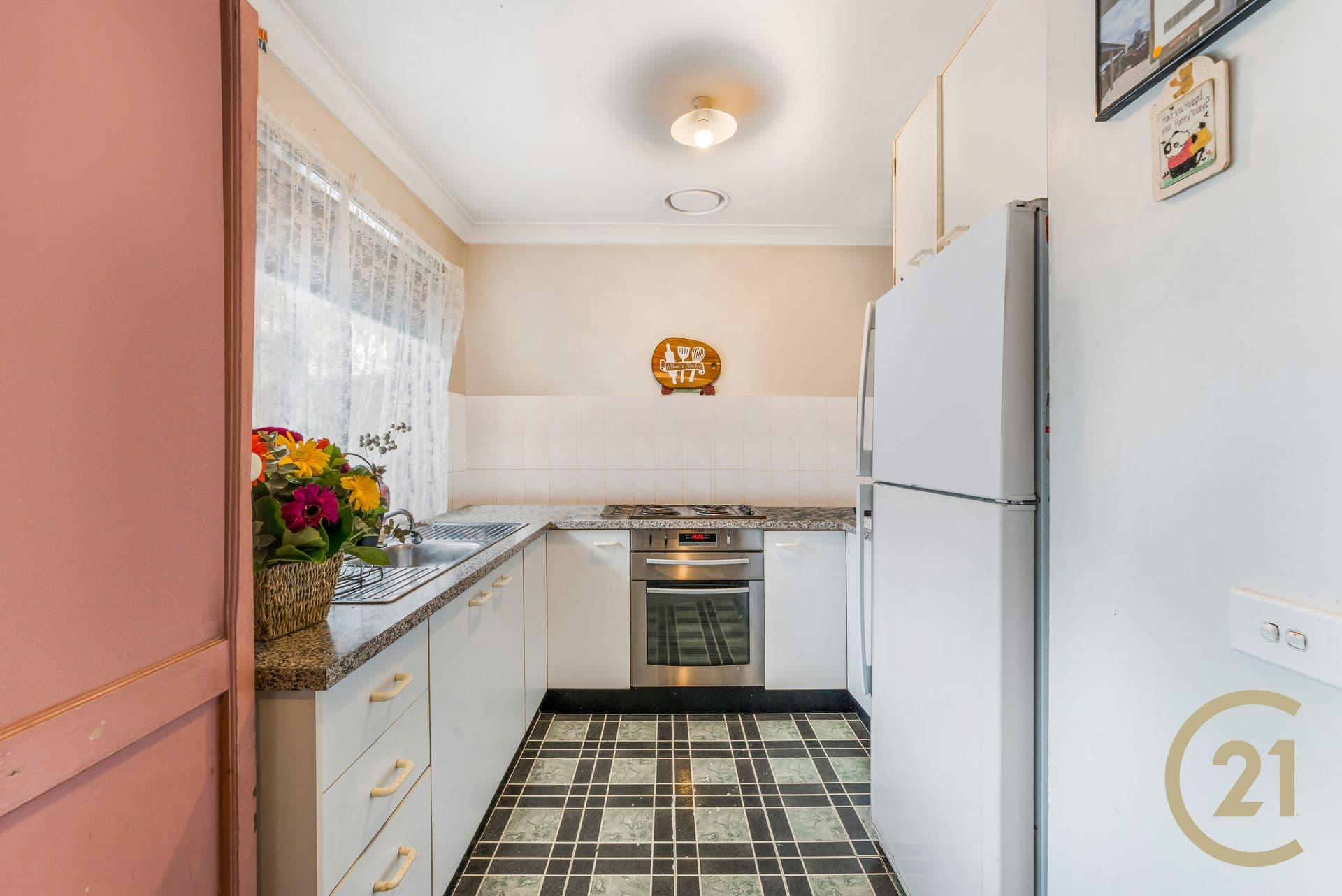 24 Naretha Lane, Green Valley, NSW, 2168, Green Valley - Thumbnail 3