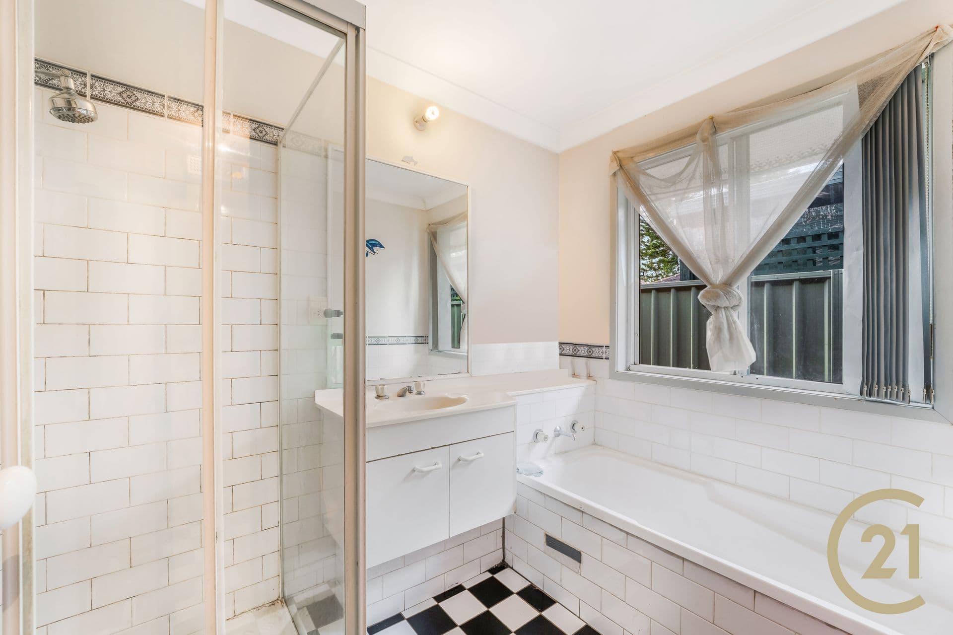 24 Naretha Lane, Green Valley, NSW, 2168, Green Valley - Thumbnail 5