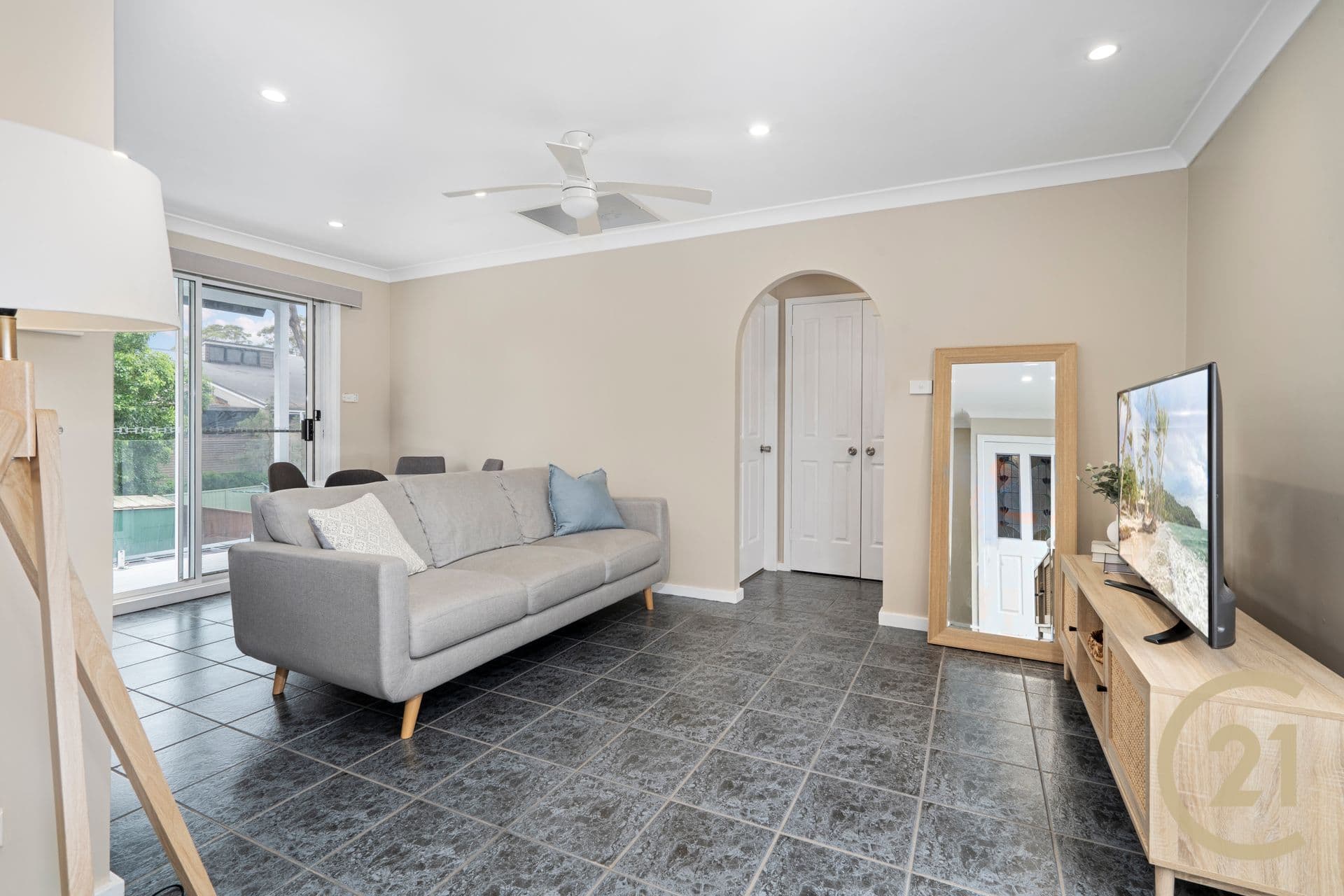 24 Morley Avenue, Hammondville, NSW, 2170, Hammondville - Thumbnail 2