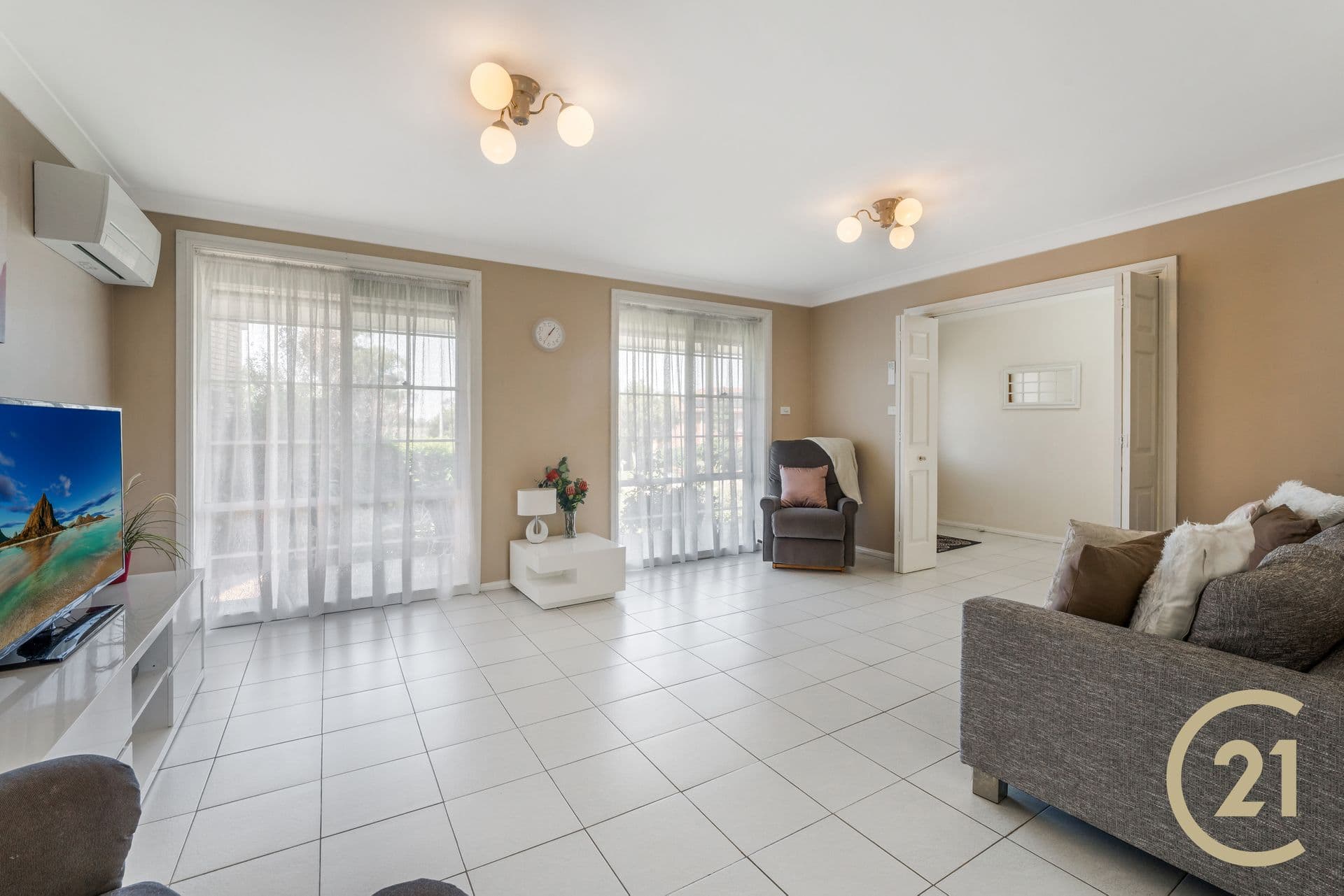 4 Barrier Close, Casula, NSW, 2170, Casula - Thumbnail 2