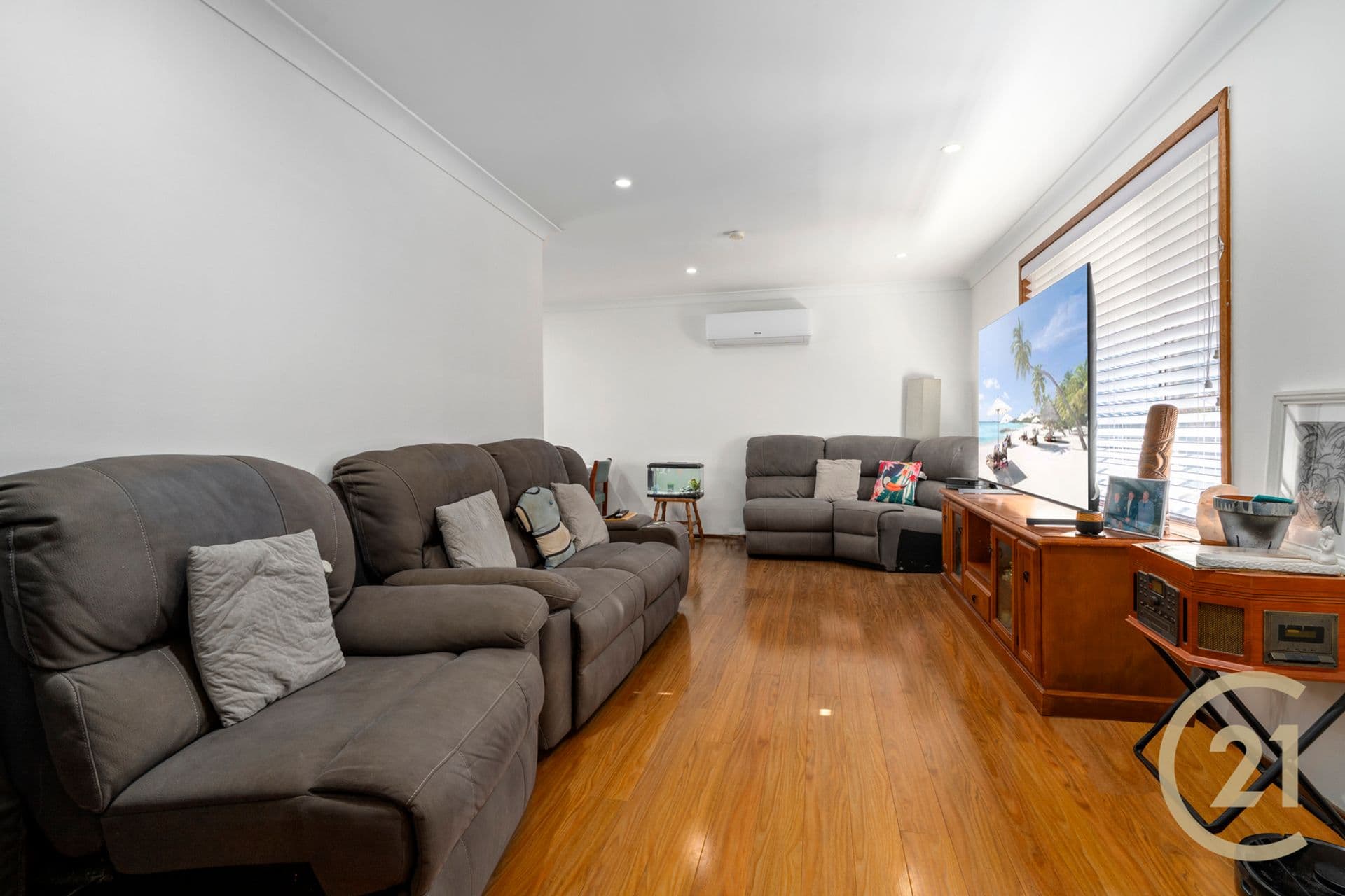 18/201 Oxford Road, Ingleburn, NSW, 2565, Ingleburn - Thumbnail 2