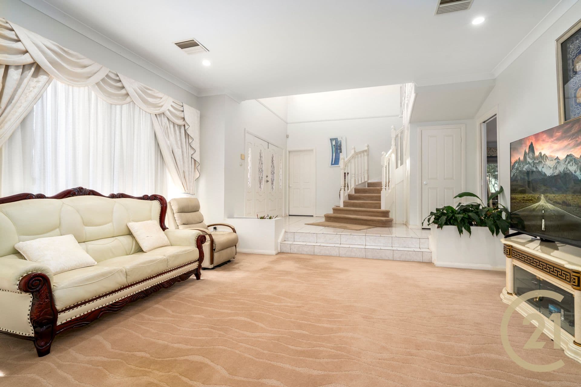 17 Bishop Close, Green Valley, NSW, 2168, Green Valley - Thumbnail 2