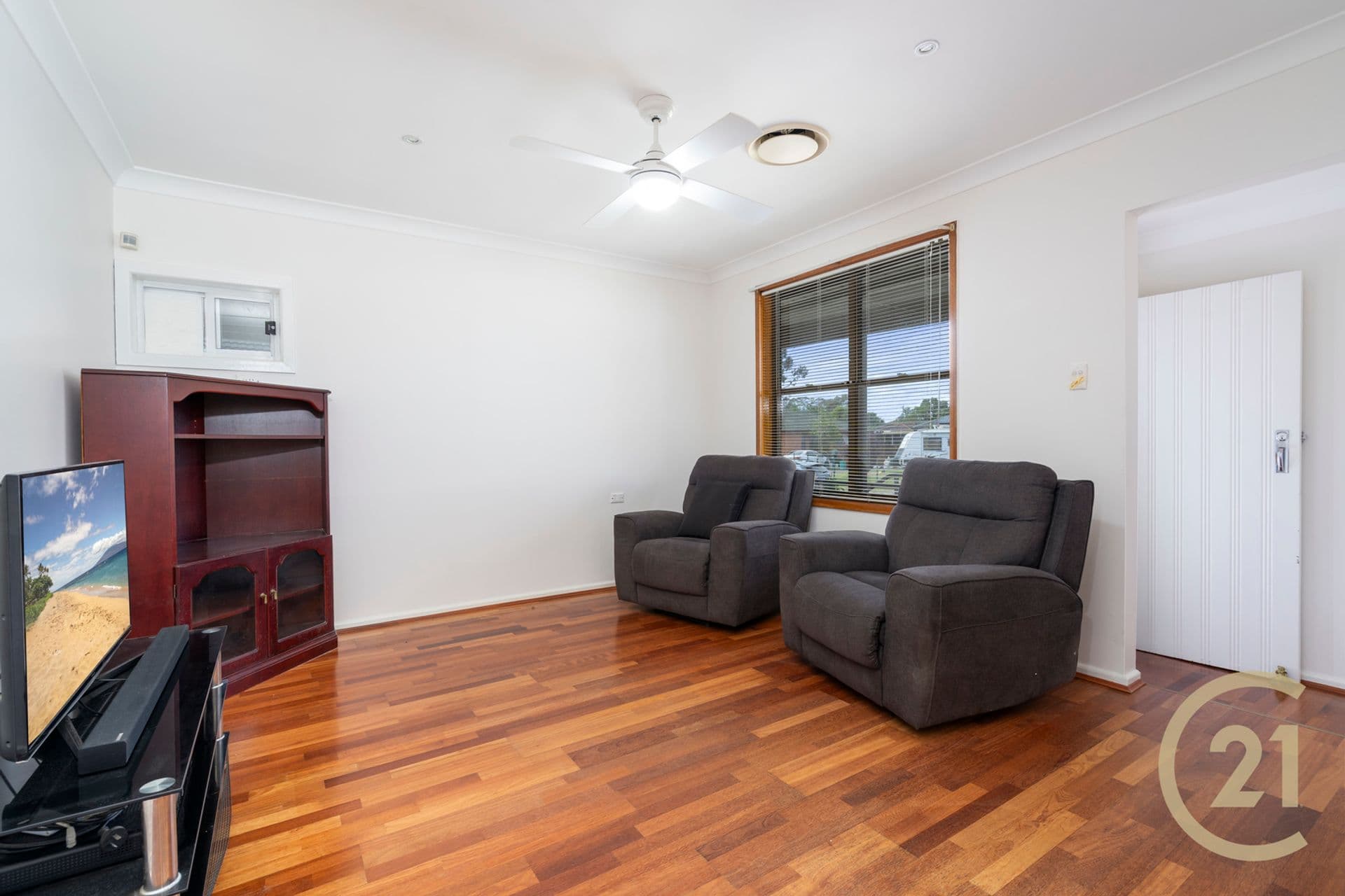 33 Gabo Crescent, Sadleir, NSW, 2168, Sadleir - Thumbnail 4