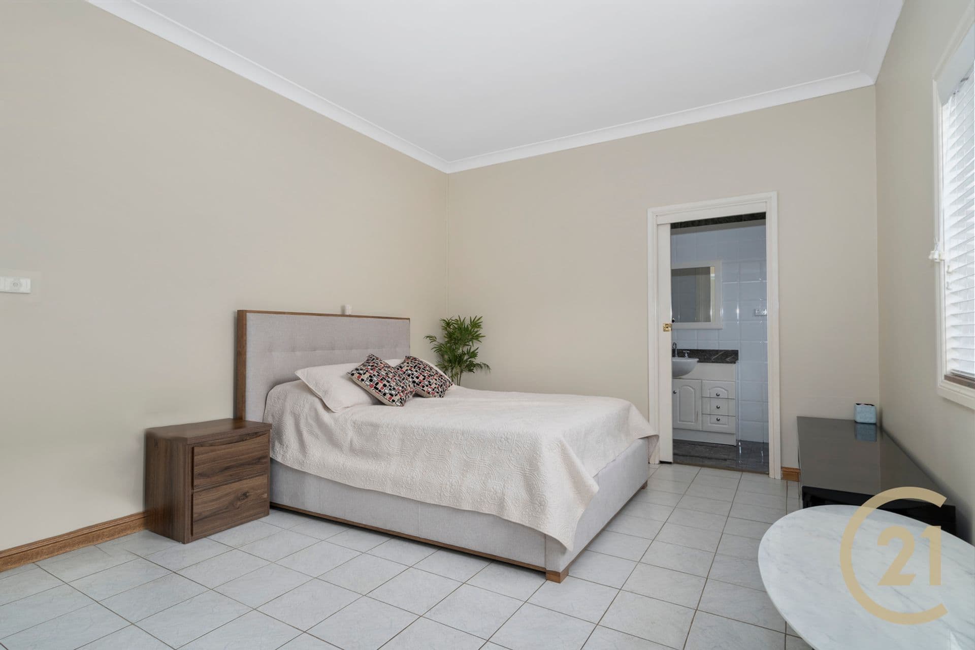 15 Simpson Road, Bonnyrigg Heights, NSW, 2177, Bonnyrigg Heights - Thumbnail 8