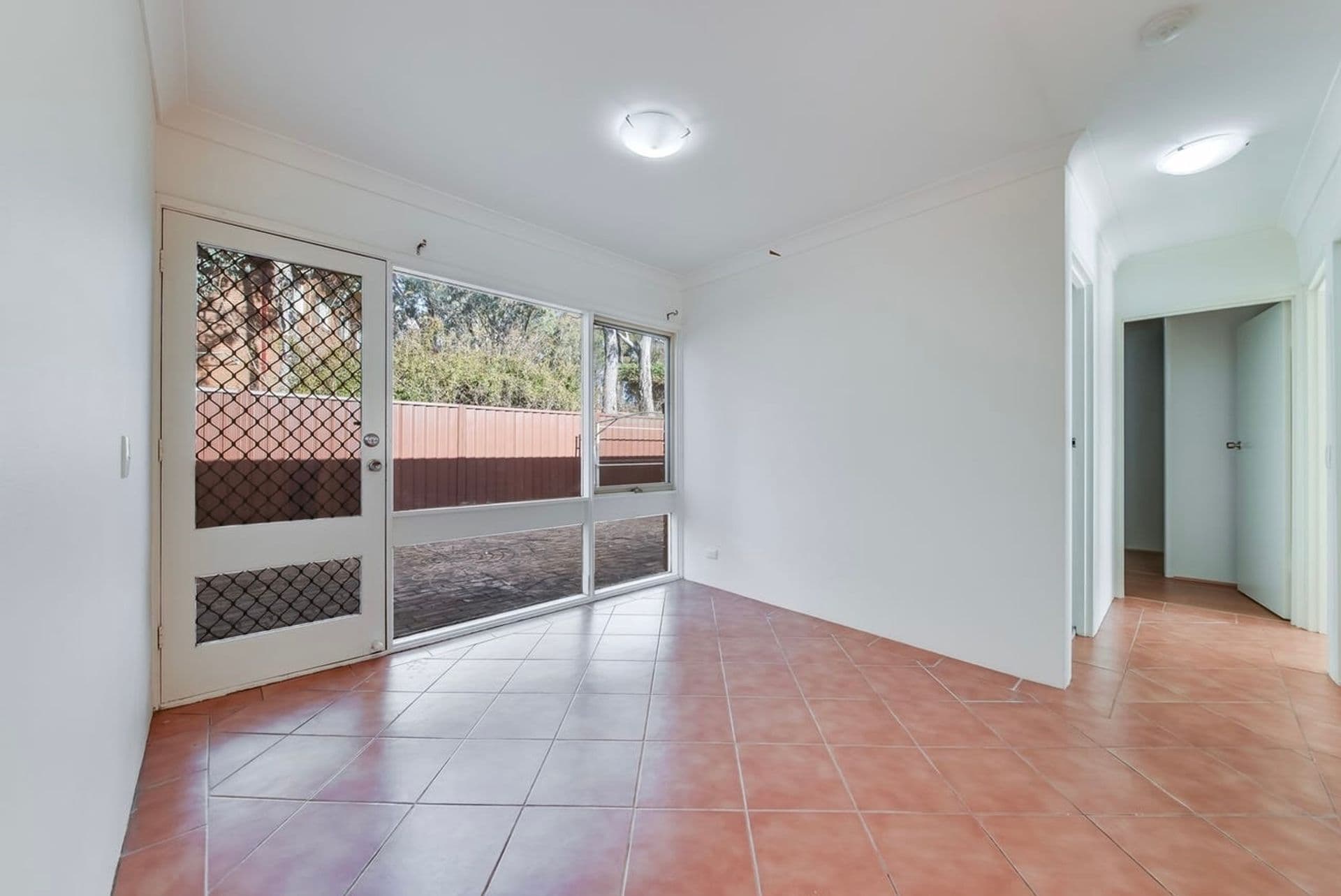 4/1 Throsby Way, Ambarvale, NSW, 2560, Ambarvale - Thumbnail 4