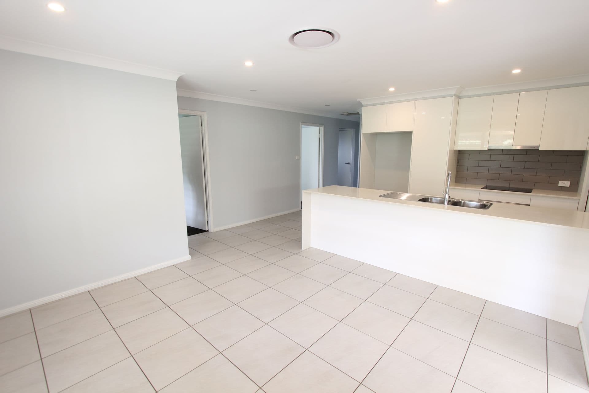 Shop 19-22/297-327 Macquarie Street, Liverpool, NSW, 2170, Kearns - Thumbnail 5