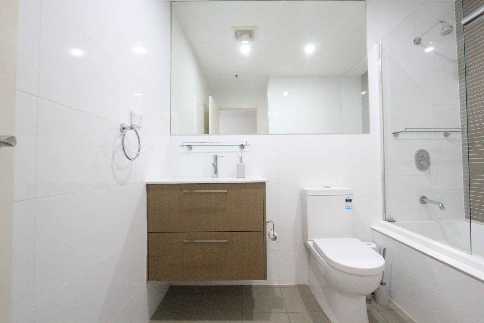 184/2 Browne Parade, Liverpool, NSW, 2170, Liverpool - Thumbnail 7