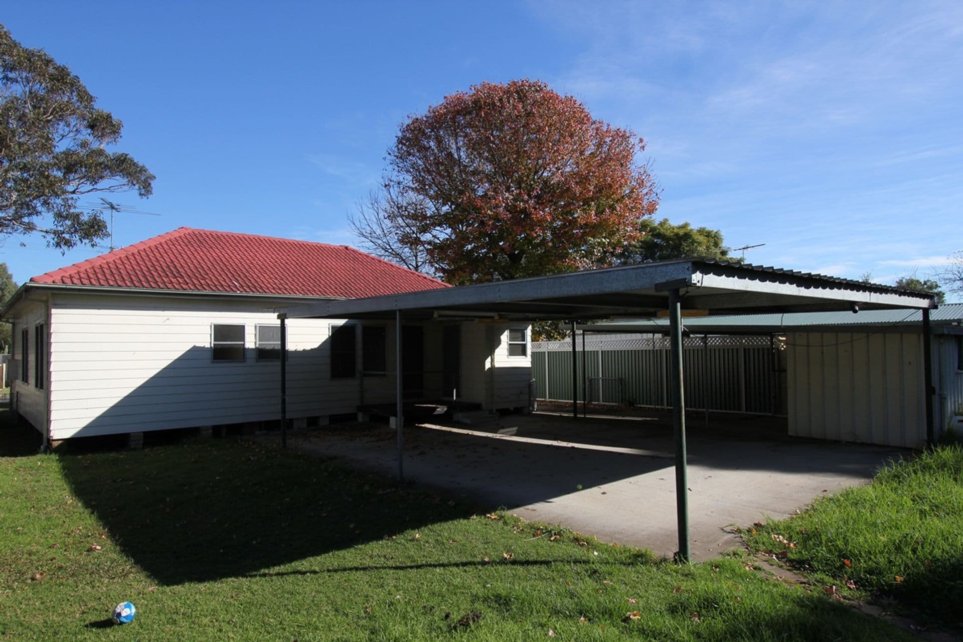 28 Bridges Avenue, Wattle Grove, NSW, 2173, Wattle Grove - Thumbnail 2