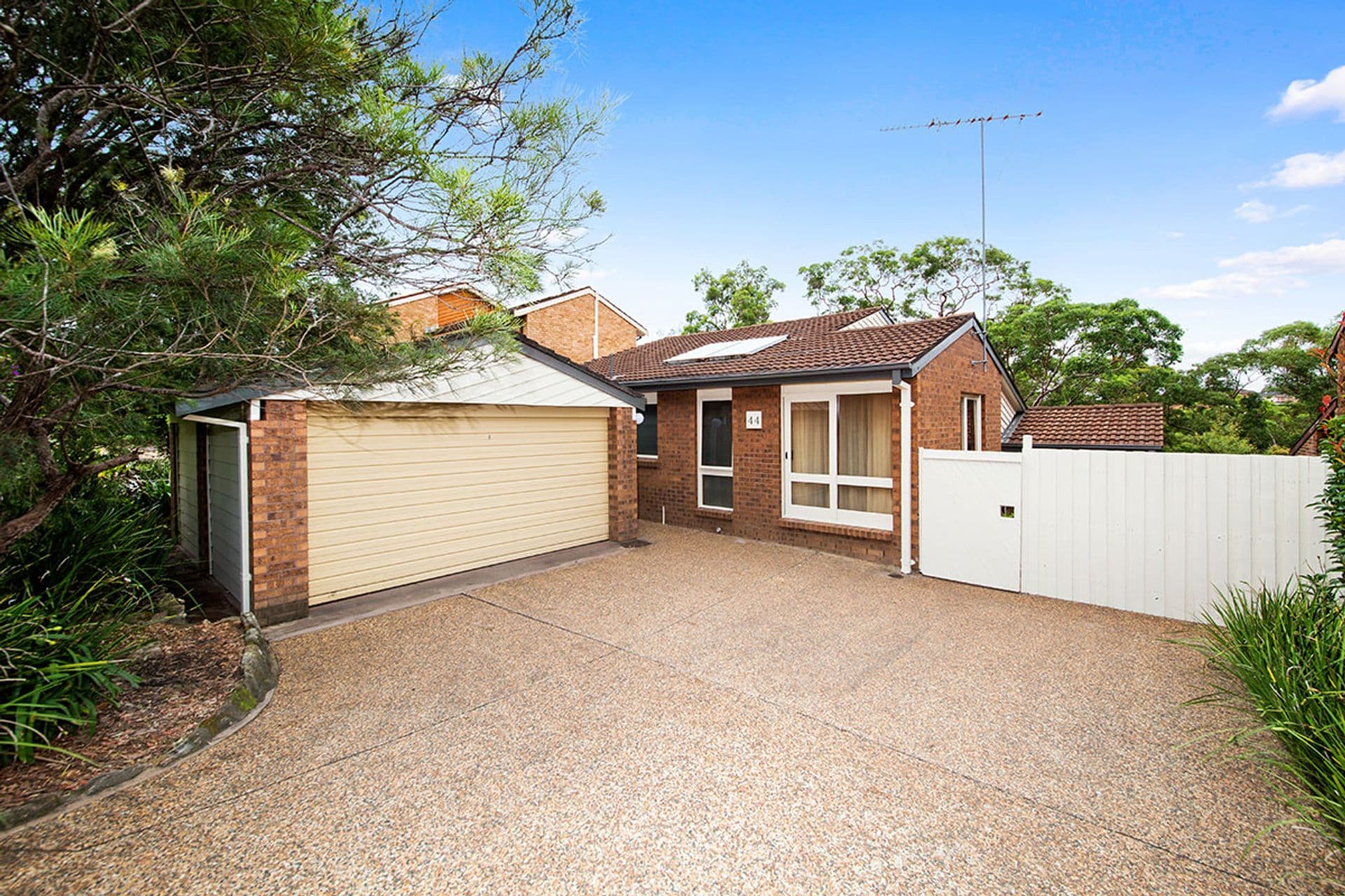 44 Jervis Drive, Illawong, NSW, 2234, Illawong - Thumbnail 3