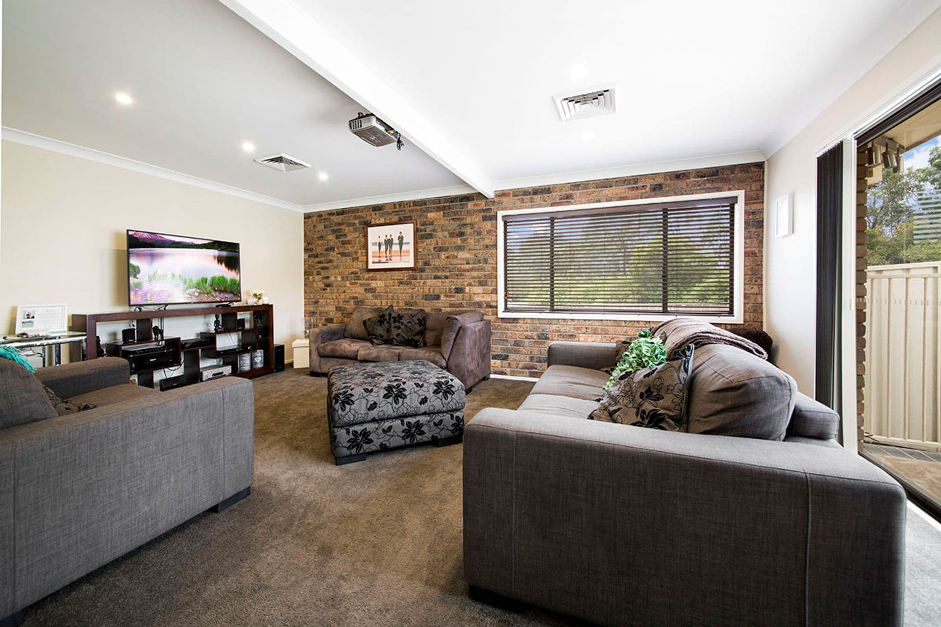 11 Jarrah Close, Alfords Point, NSW, 2234, Alfords Point - Thumbnail 3