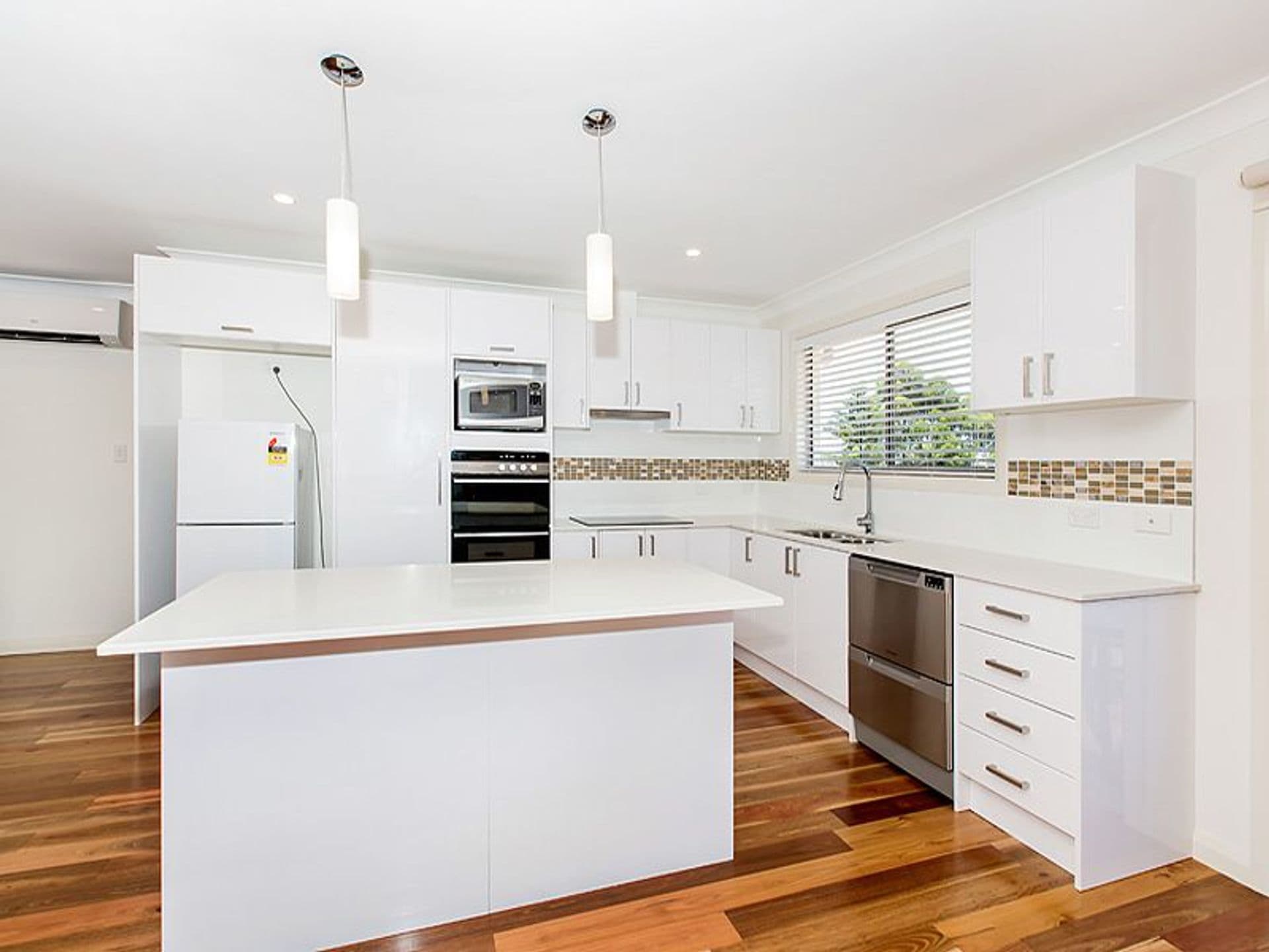 9 Bundanoon Road, Engadine, NSW, 2233, Engadine - Thumbnail 4
