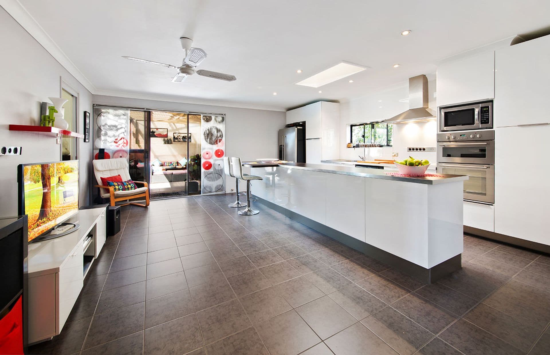 10 Black Close, Illawong, NSW, 2234, Illawong - Thumbnail 2