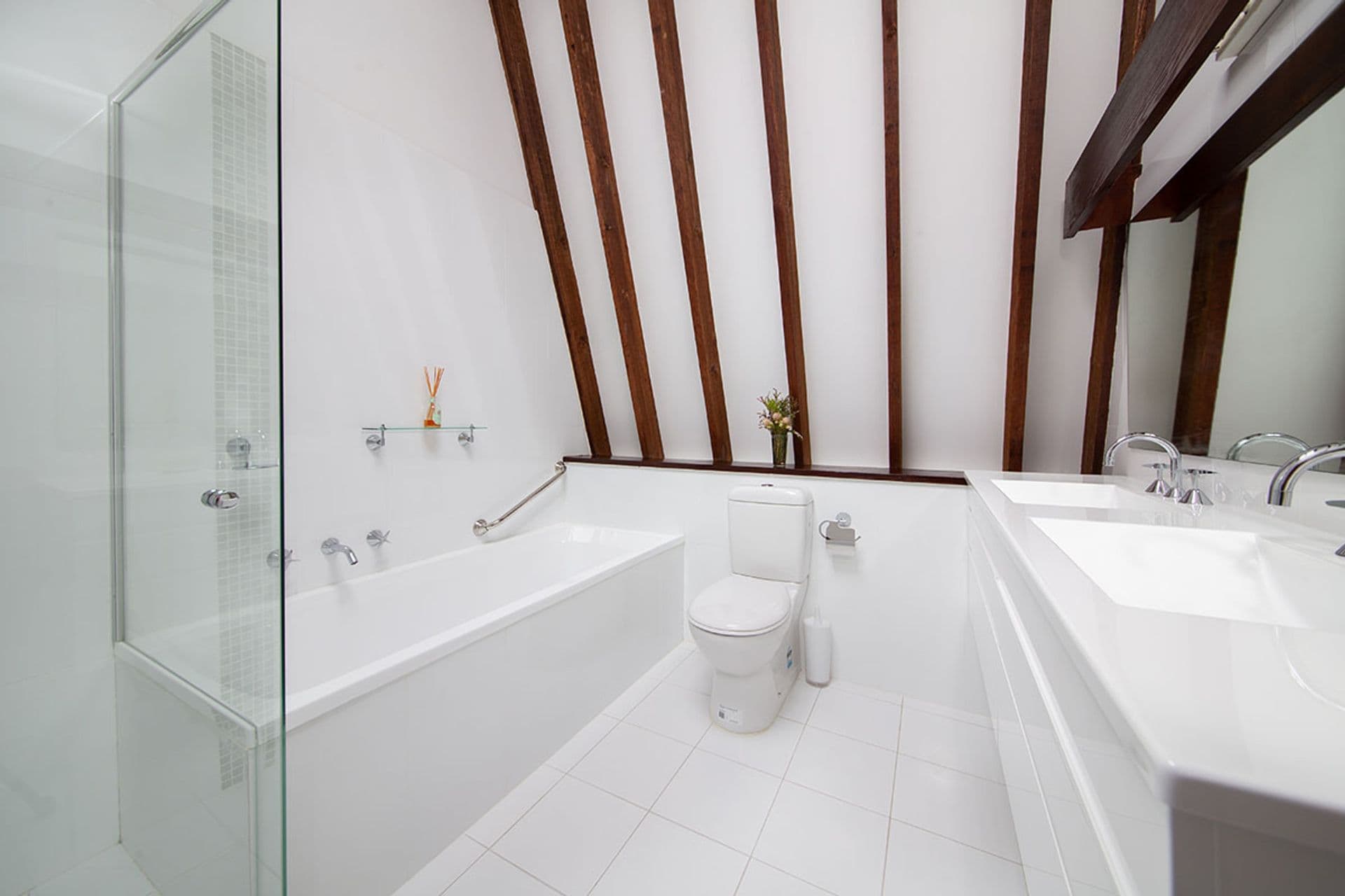 22 Jervis Drive, Illawong, NSW, 2234, Illawong - Thumbnail 5