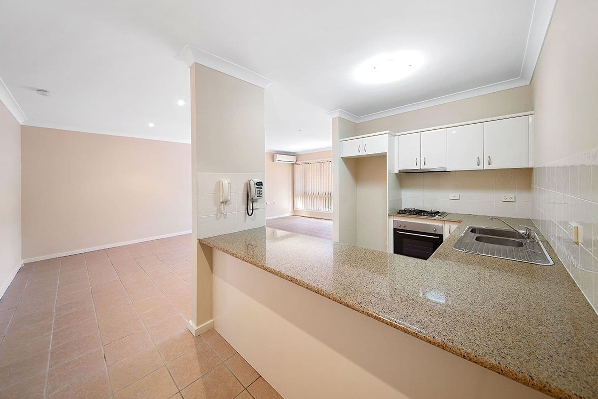 2/43-47 Clarke Street, Peakhurst, NSW, 2210, Peakhurst - Thumbnail 3